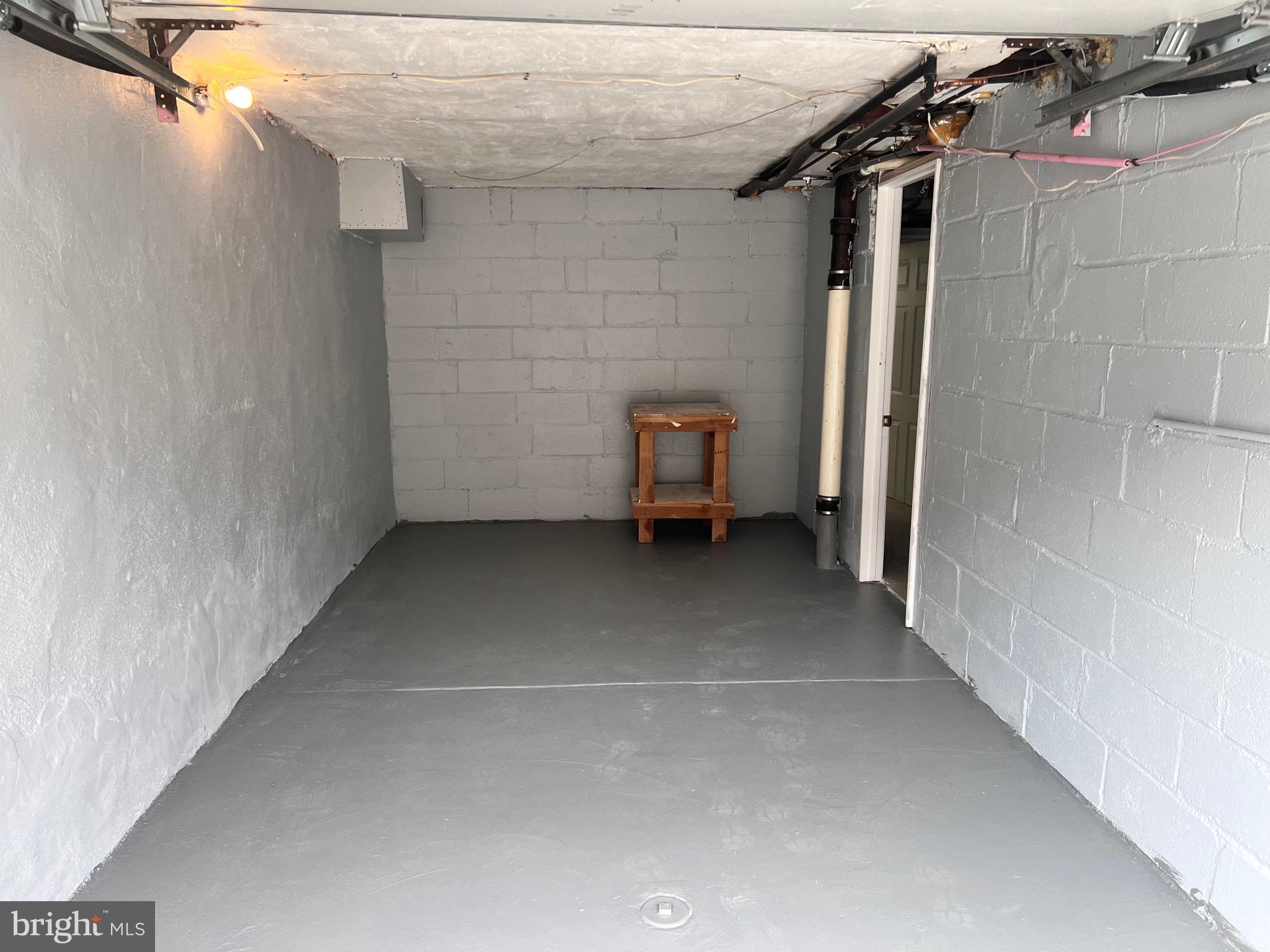 OXFORD CIRCLE - Residential