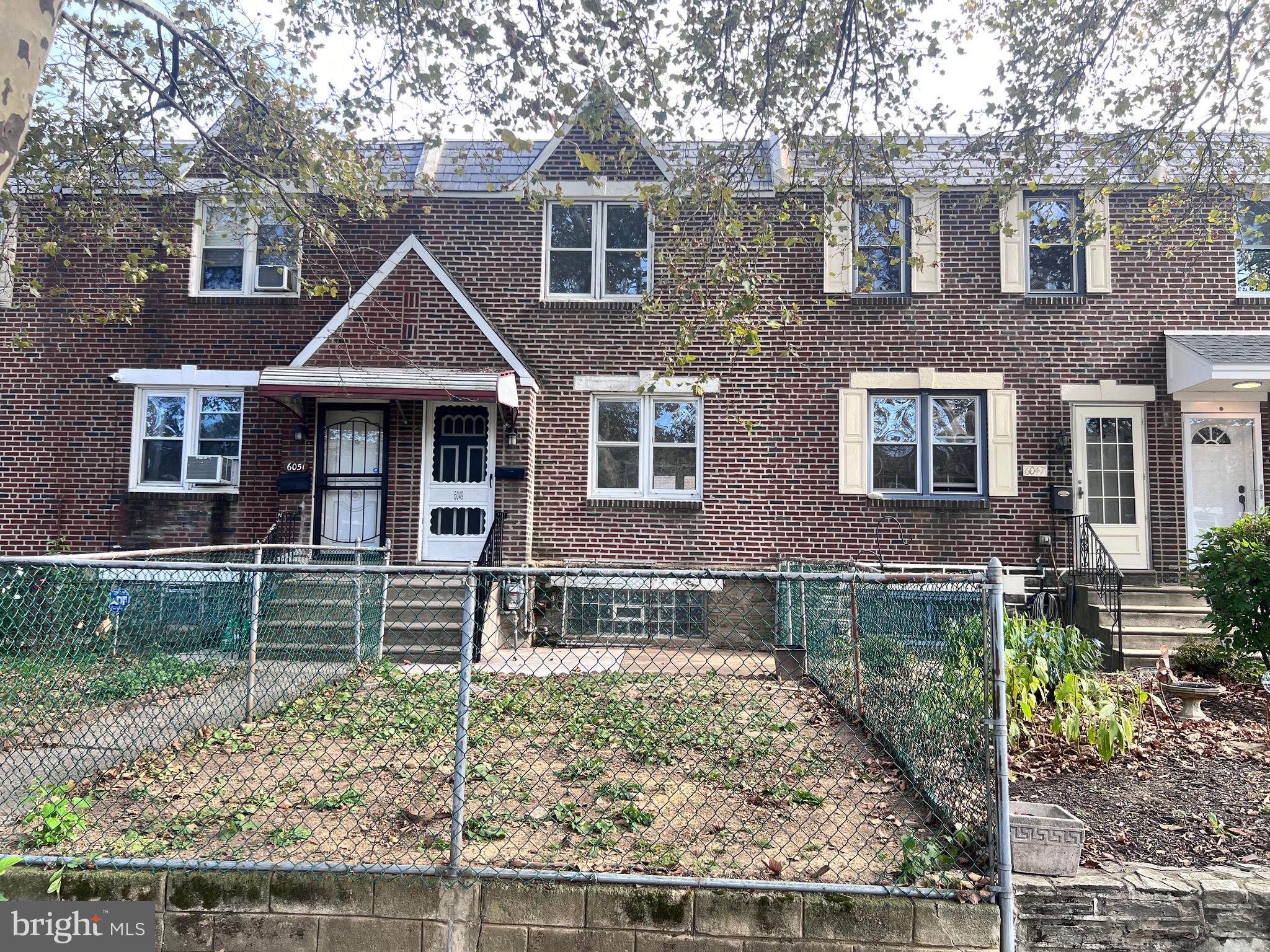 OXFORD CIRCLE - Residential