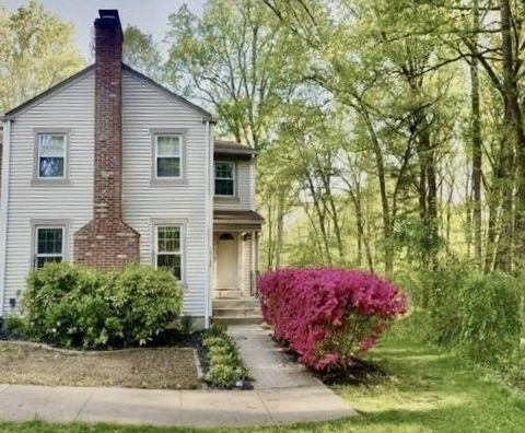 Townhouse For Sale - 10100 Walnut Wood Court<br/> BURKE, VA 22015