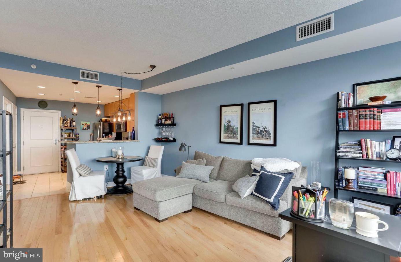 ECLIPSE ON CENTER PARK - Residential Lease