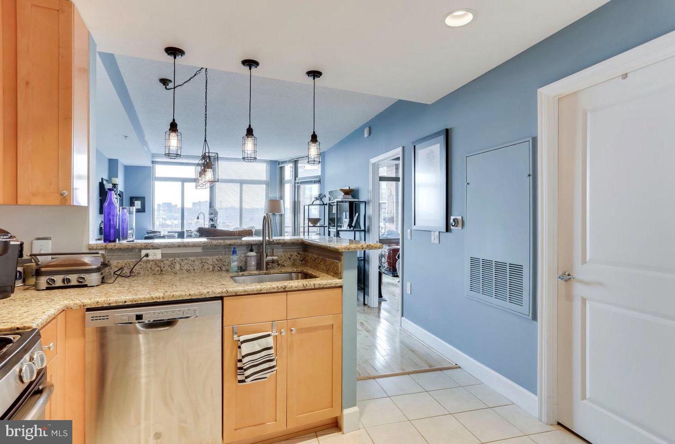 ECLIPSE ON CENTER PARK - Residential Lease