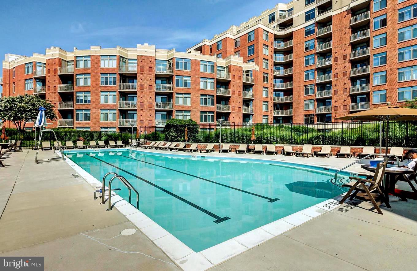 ECLIPSE ON CENTER PARK - Residential Lease