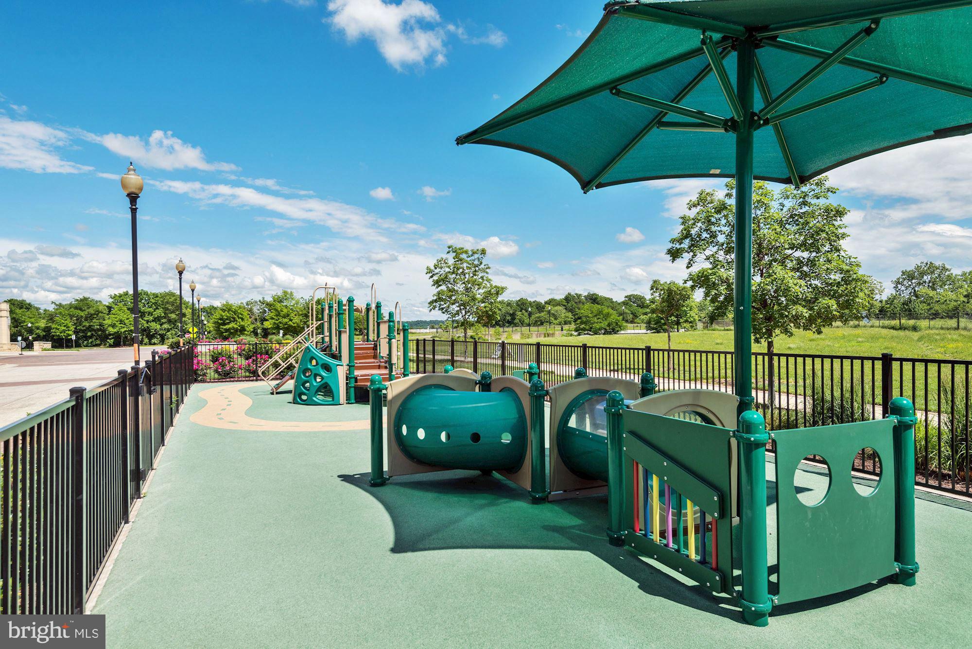 ECLIPSE ON CENTER PARK - Residential Lease