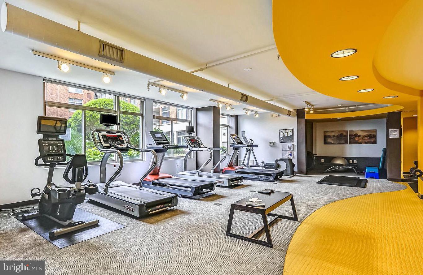 ECLIPSE ON CENTER PARK - Residential Lease