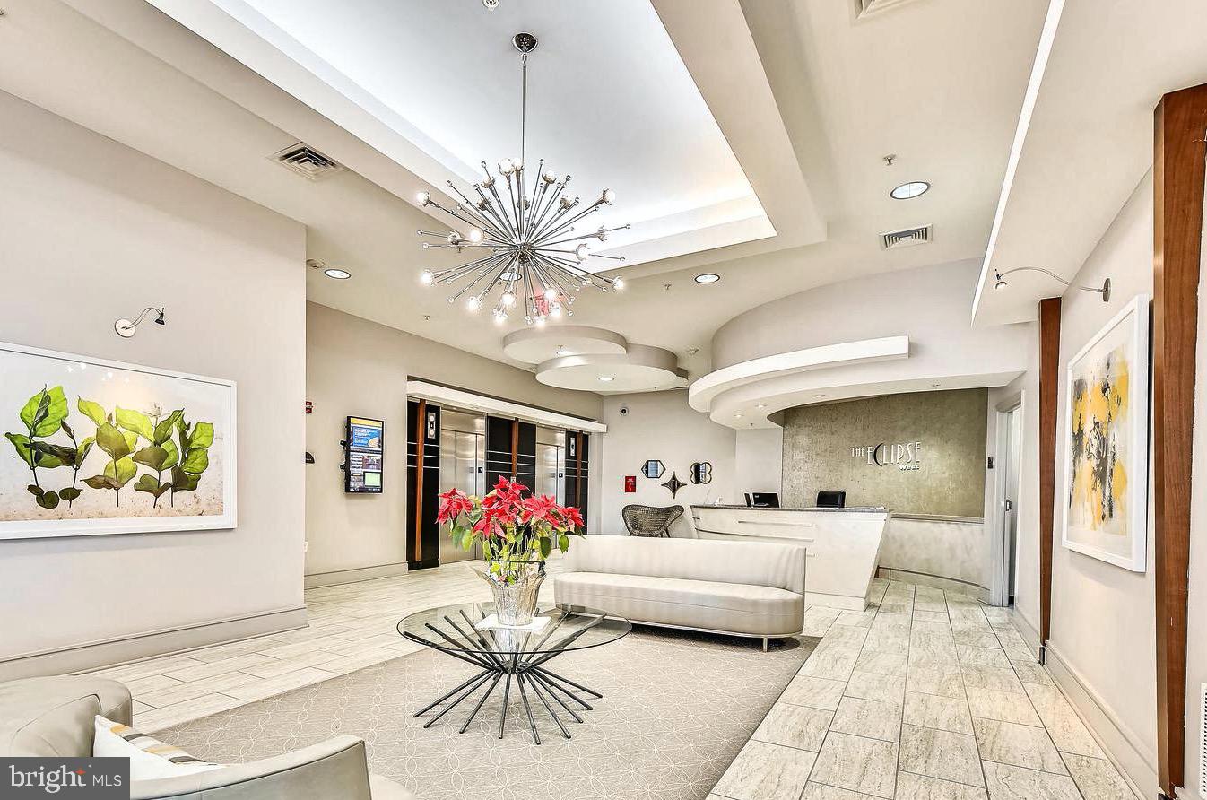 ECLIPSE ON CENTER PARK - Residential Lease