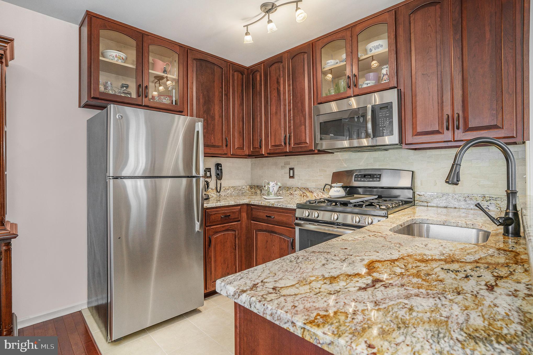 NORTHRIDGE ESTATES - Residential