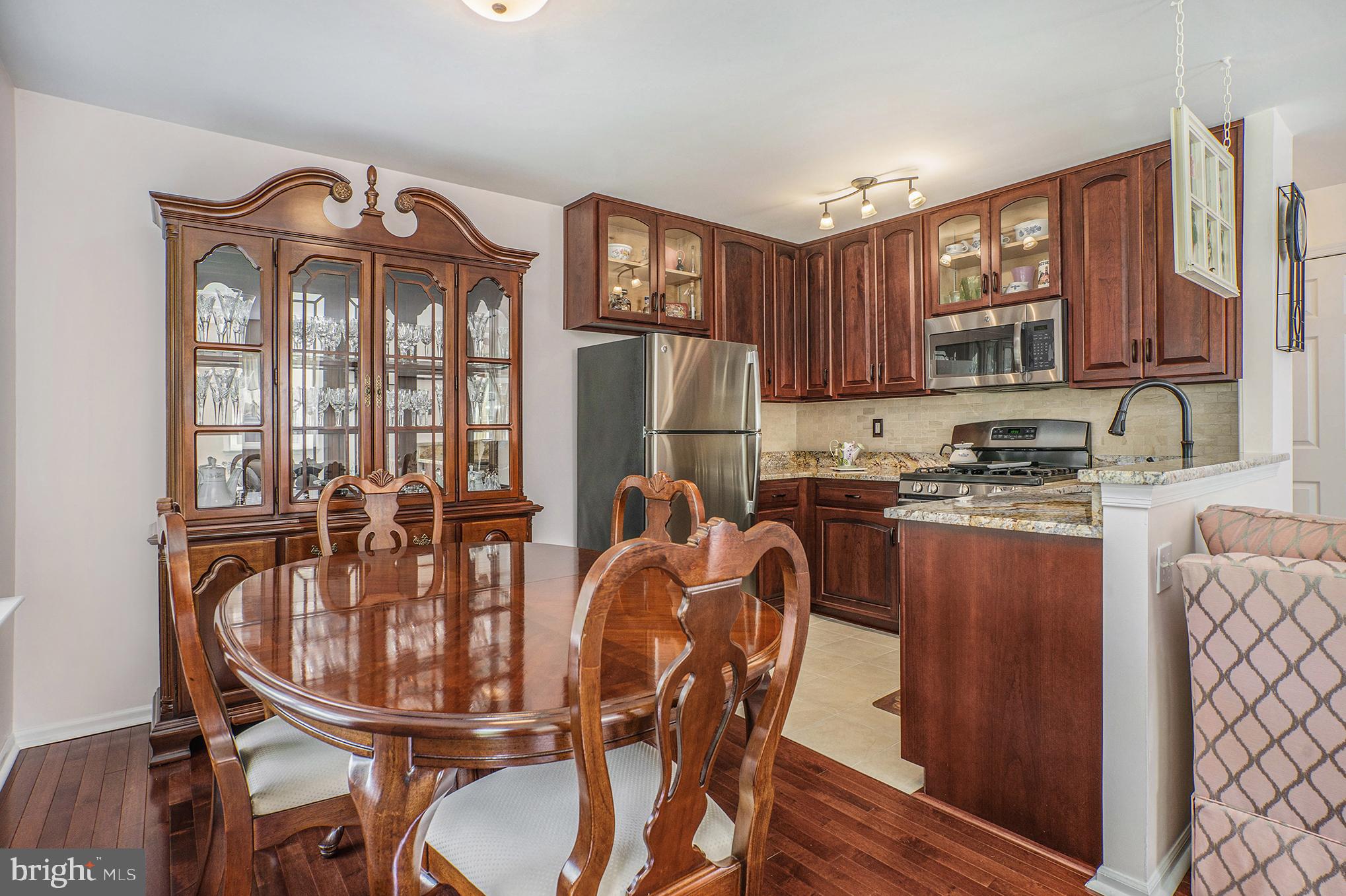 NORTHRIDGE ESTATES - Residential