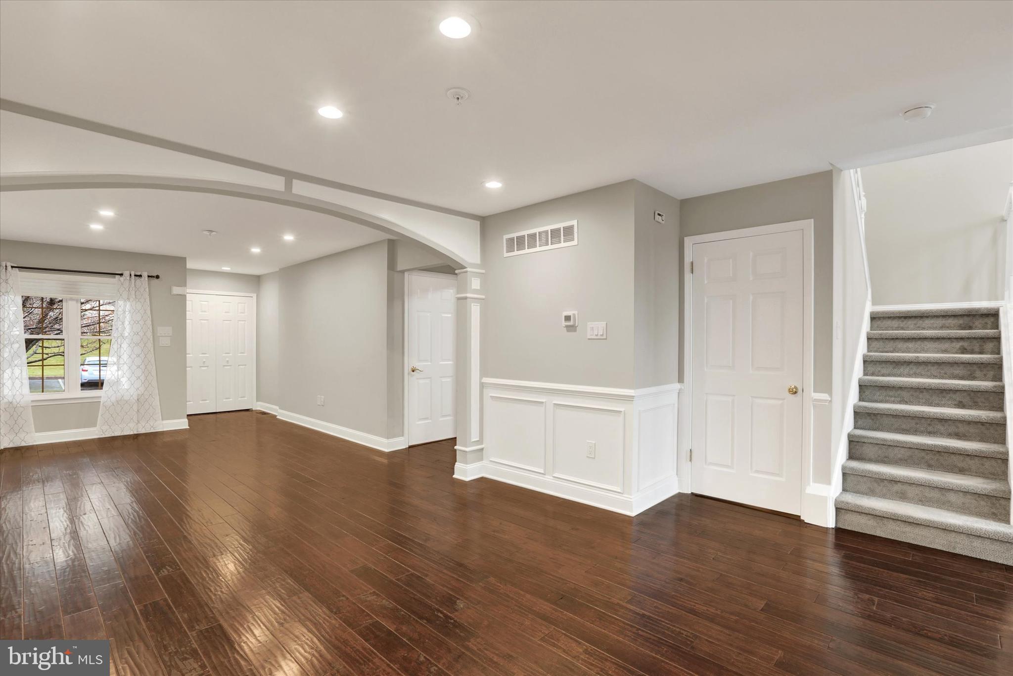 102 JULIAN DRIVE E E