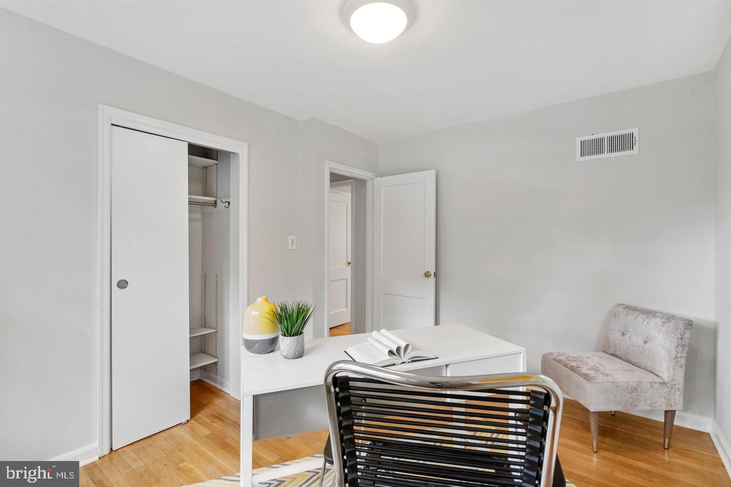 FALLS CHURCH CITY - Residential Lease