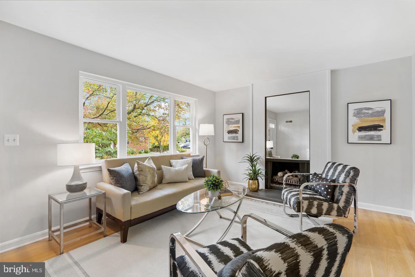 FALLS CHURCH CITY - Residential Lease