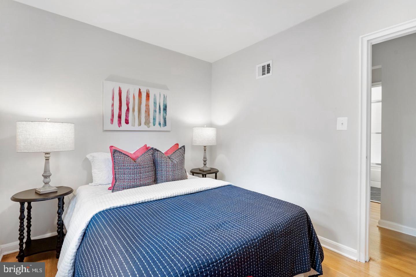 FALLS CHURCH CITY - Residential Lease