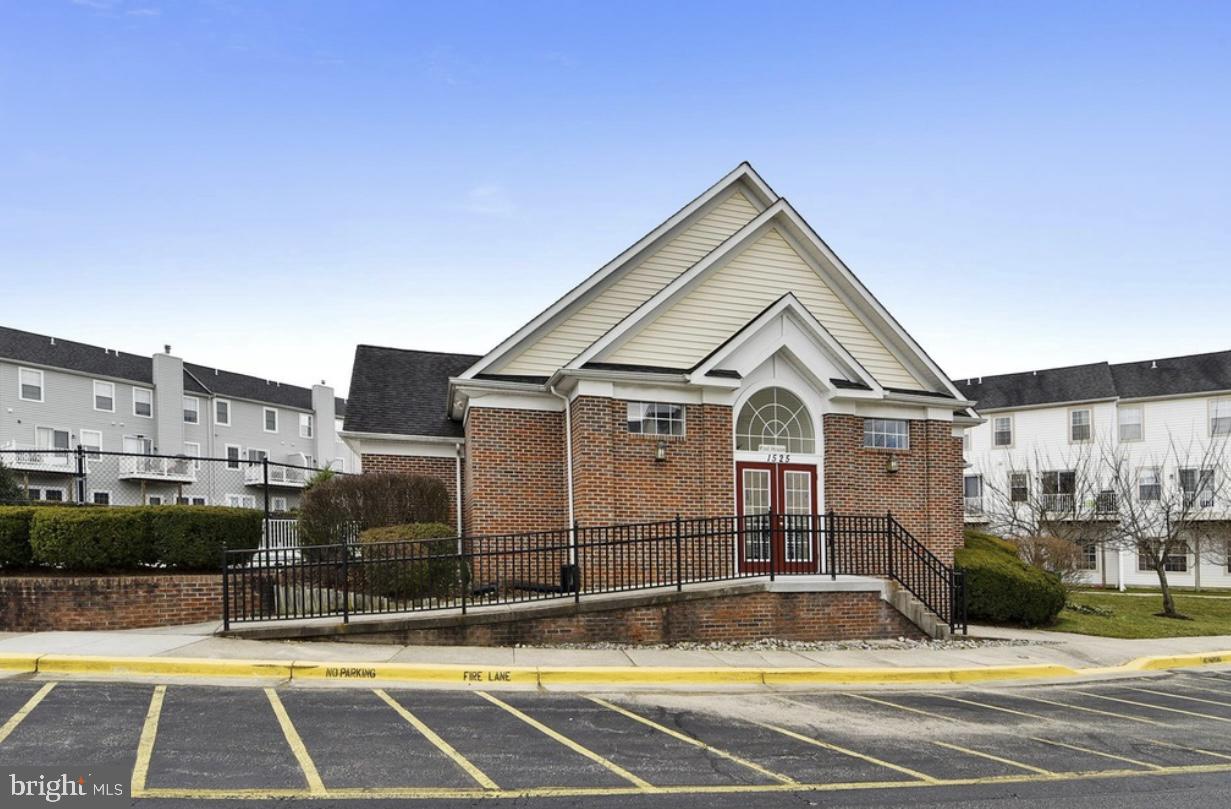 CEDAR GROVE AT CROFTON - Residential