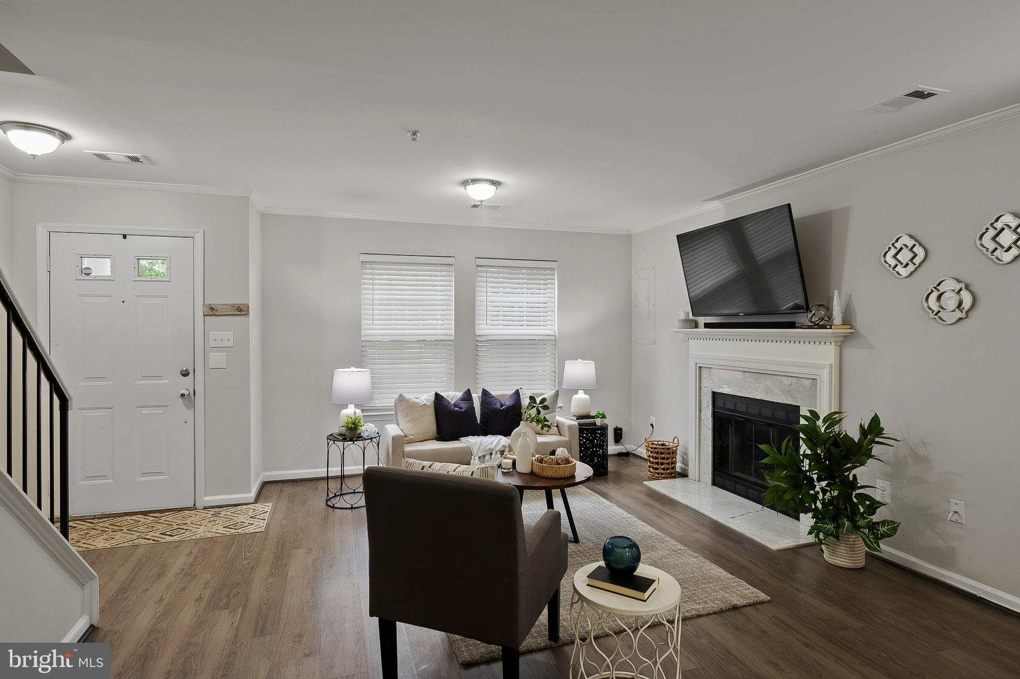 1636 FALLOWFIELD COURT