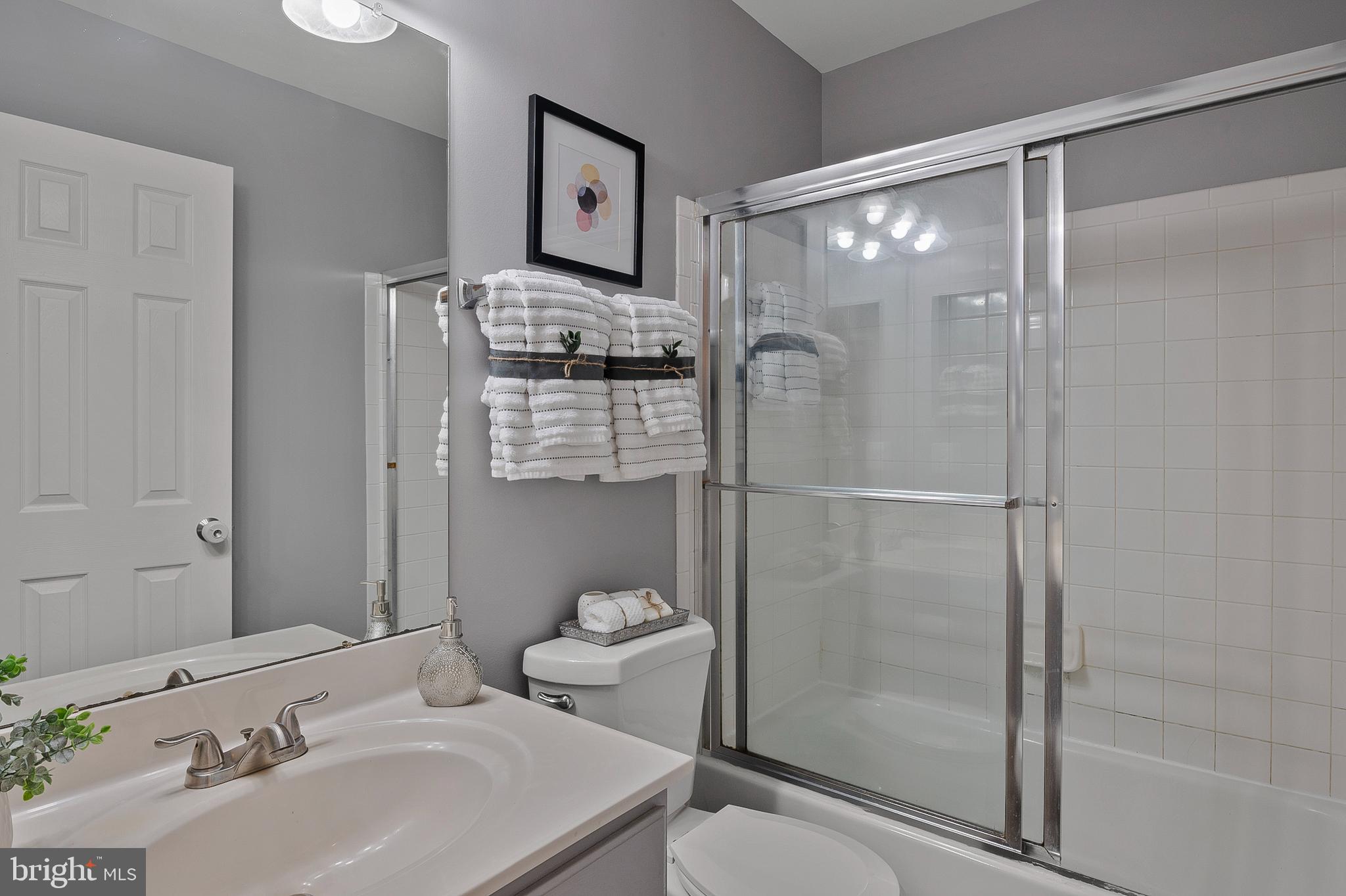 CEDAR GROVE AT CROFTON - Residential