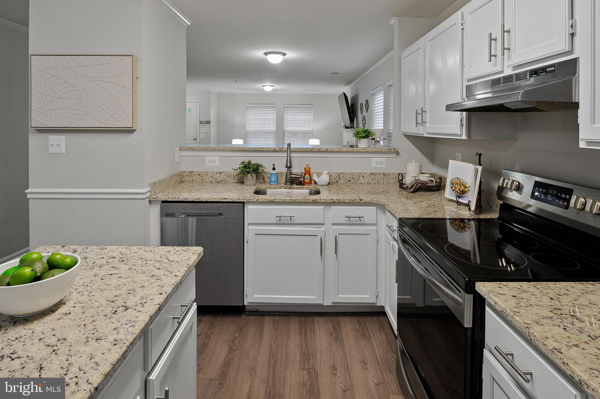 CEDAR GROVE AT CROFTON - Residential