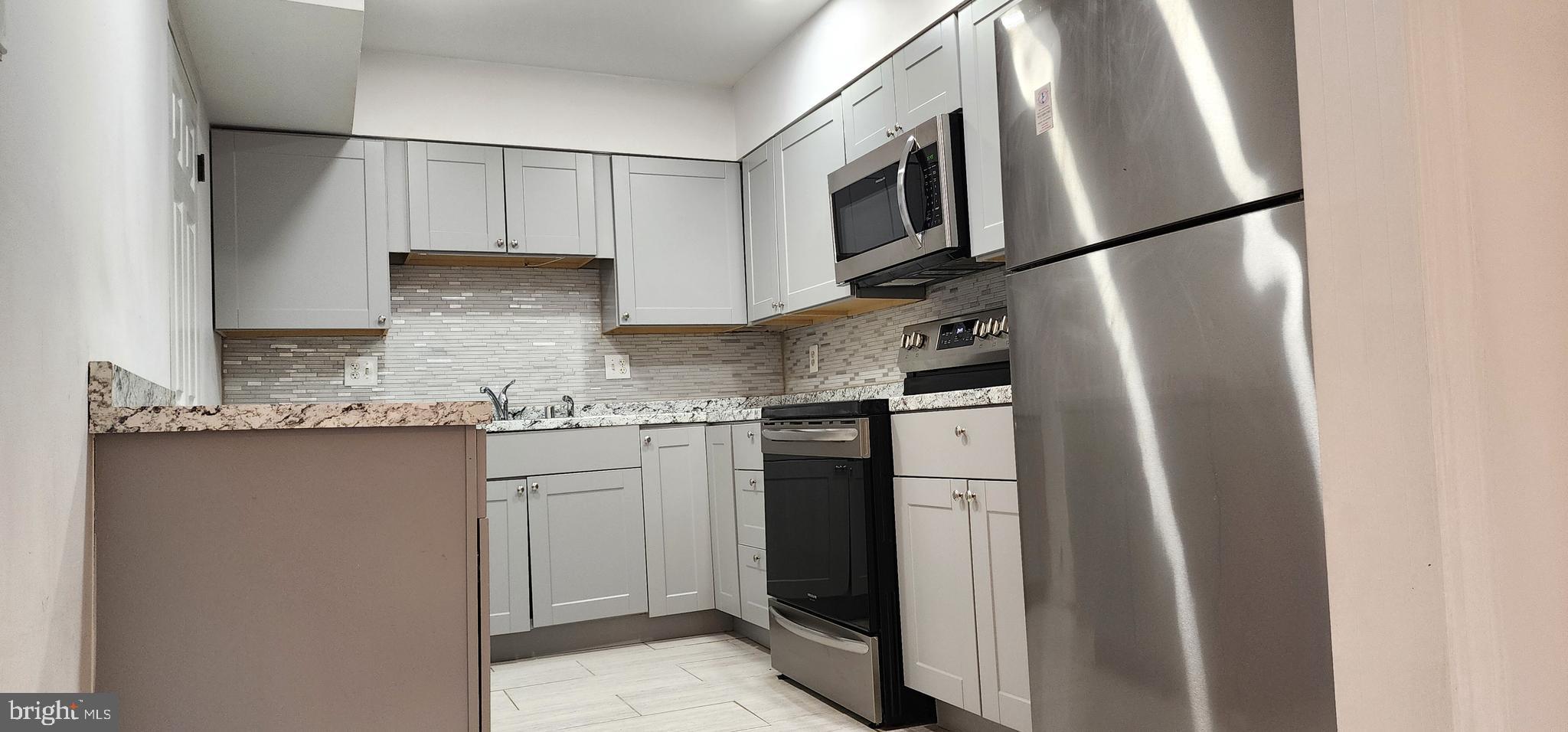 7902 SAN LEANDRO PLACE B