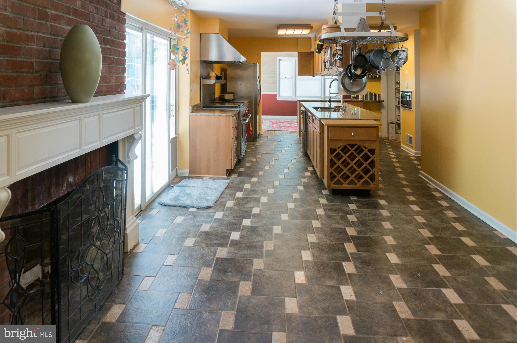 LAKE BARCROFT - Residential Lease