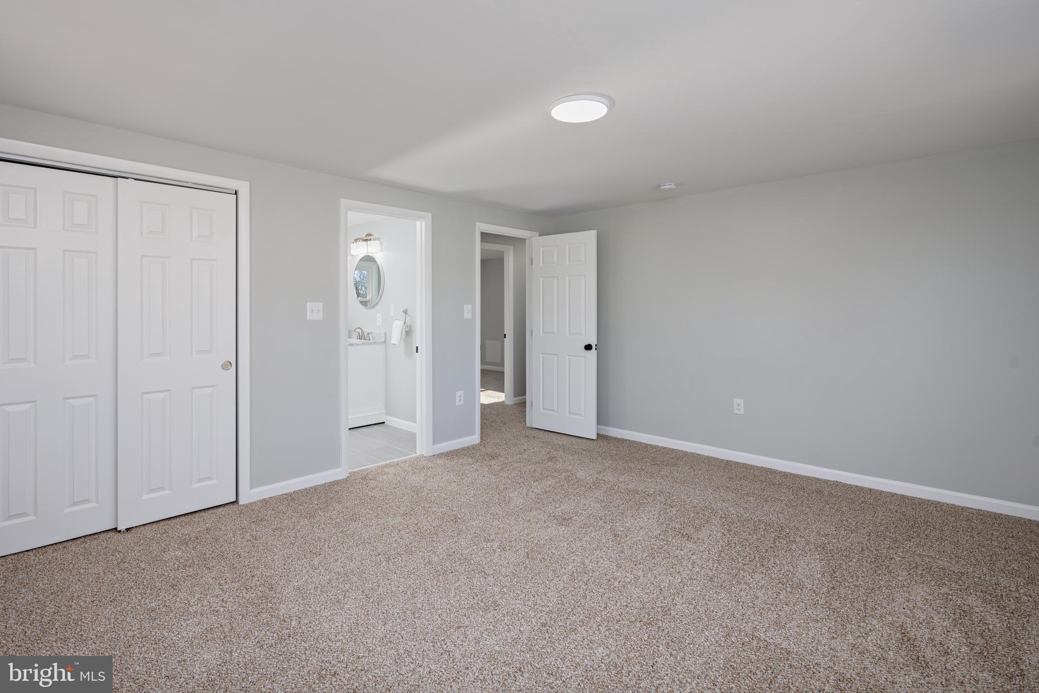 HILLCREST MANOR - Residential