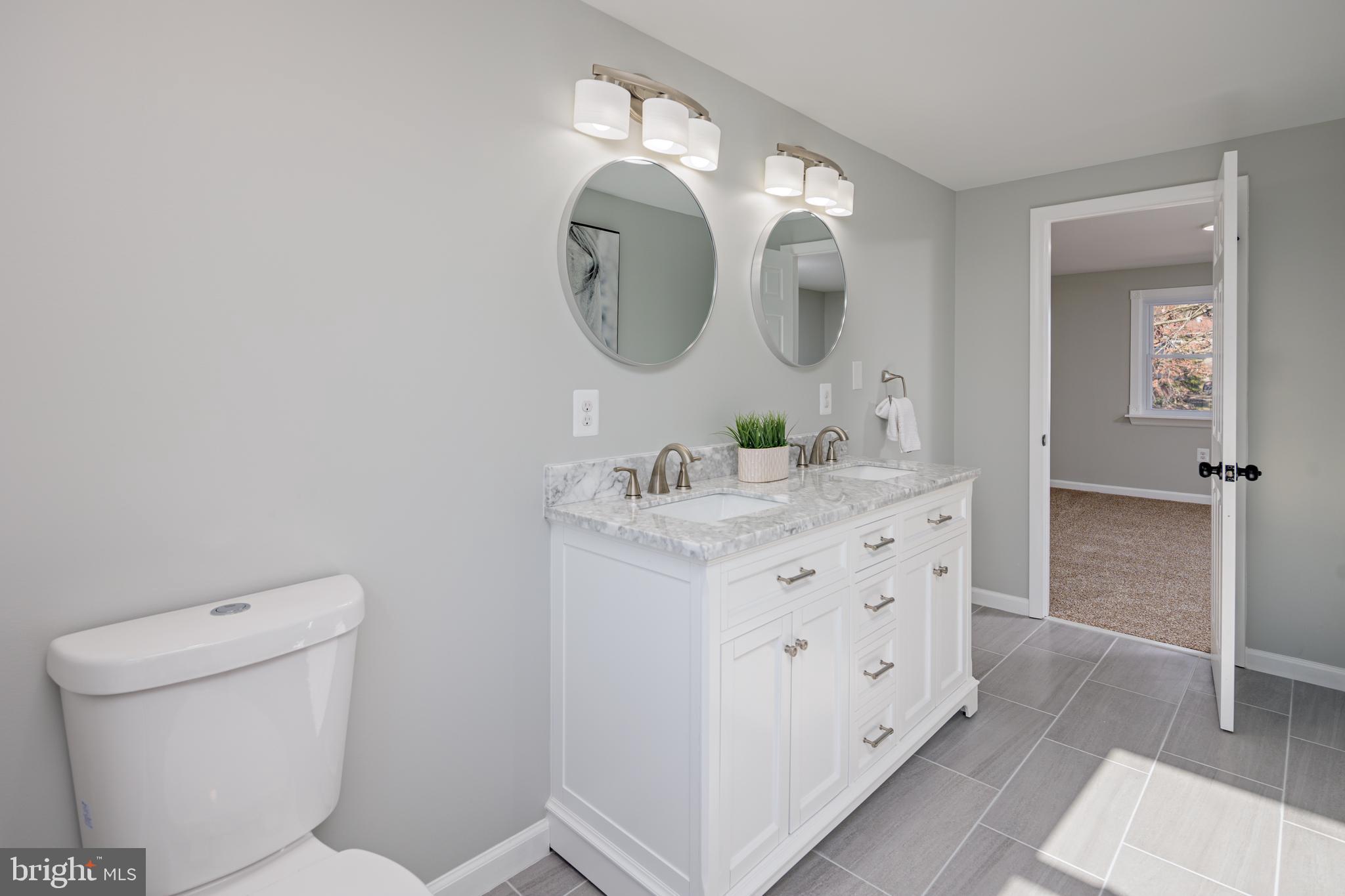 HILLCREST MANOR - Residential