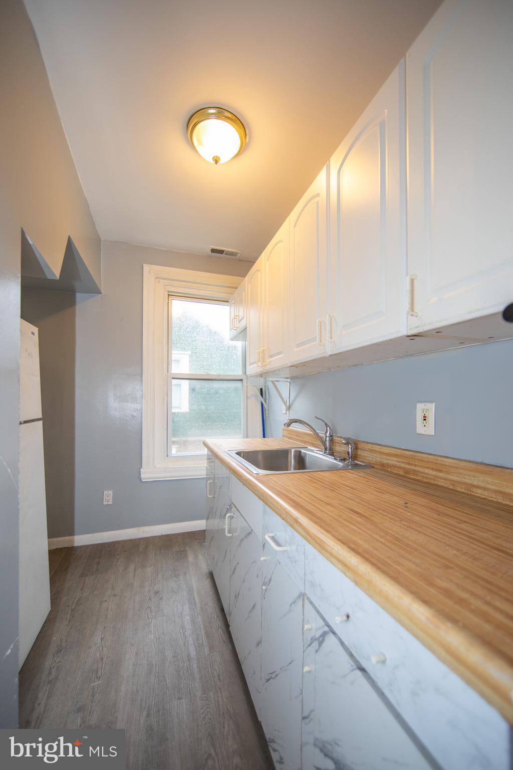 LYNNE - Residential Lease