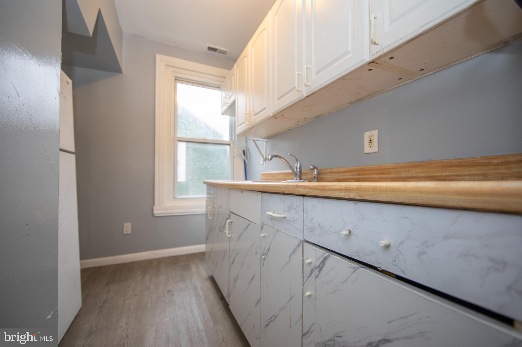 LYNNE - Residential Lease