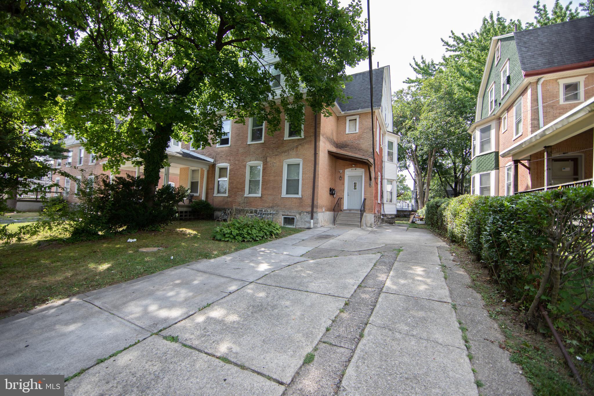 LYNNE - Residential Lease