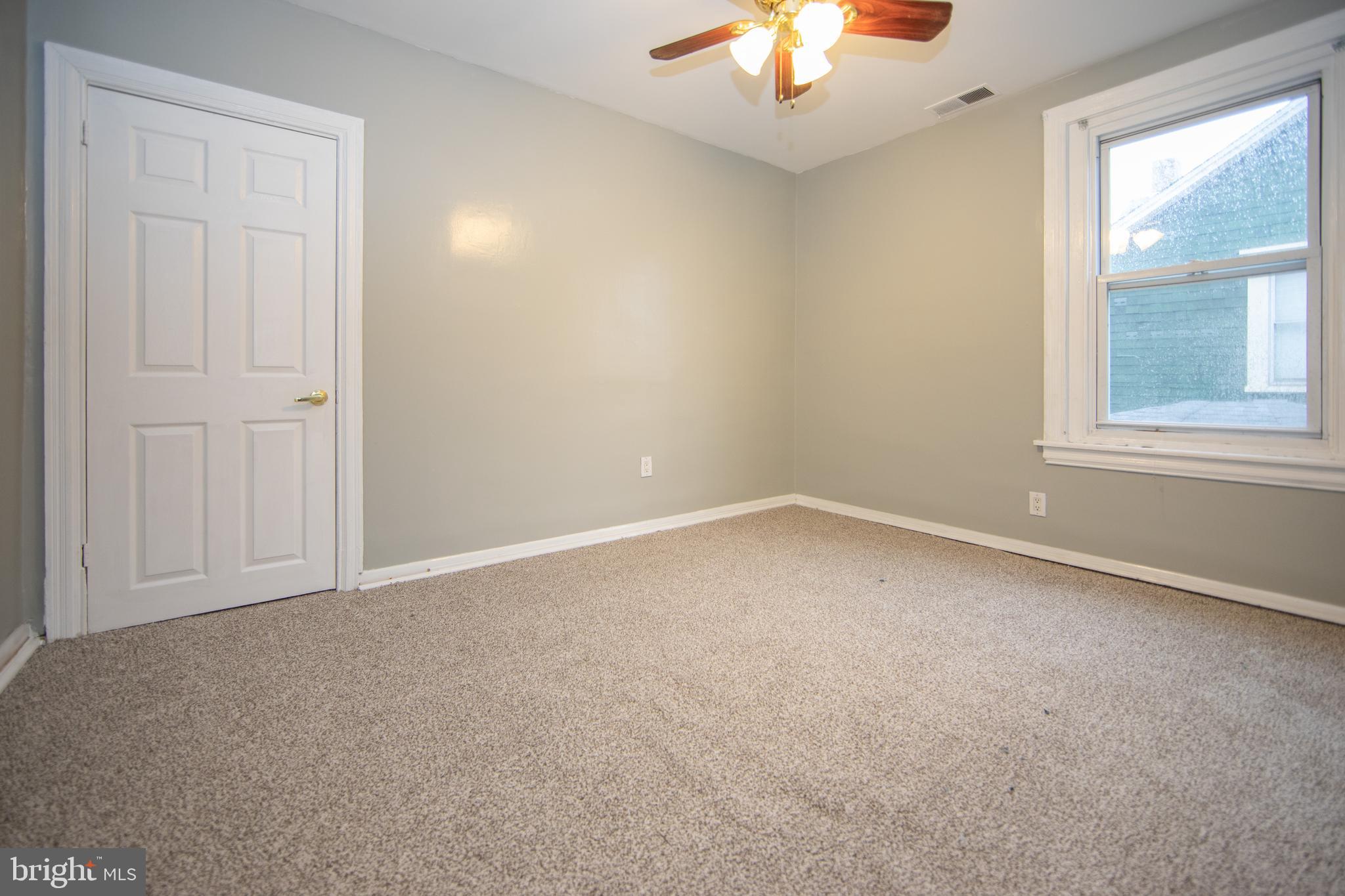 LYNNE - Residential Lease