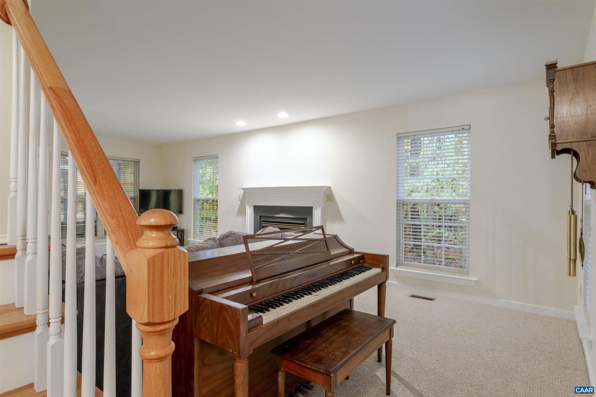 SHENANDOAH CROSSING - Residential