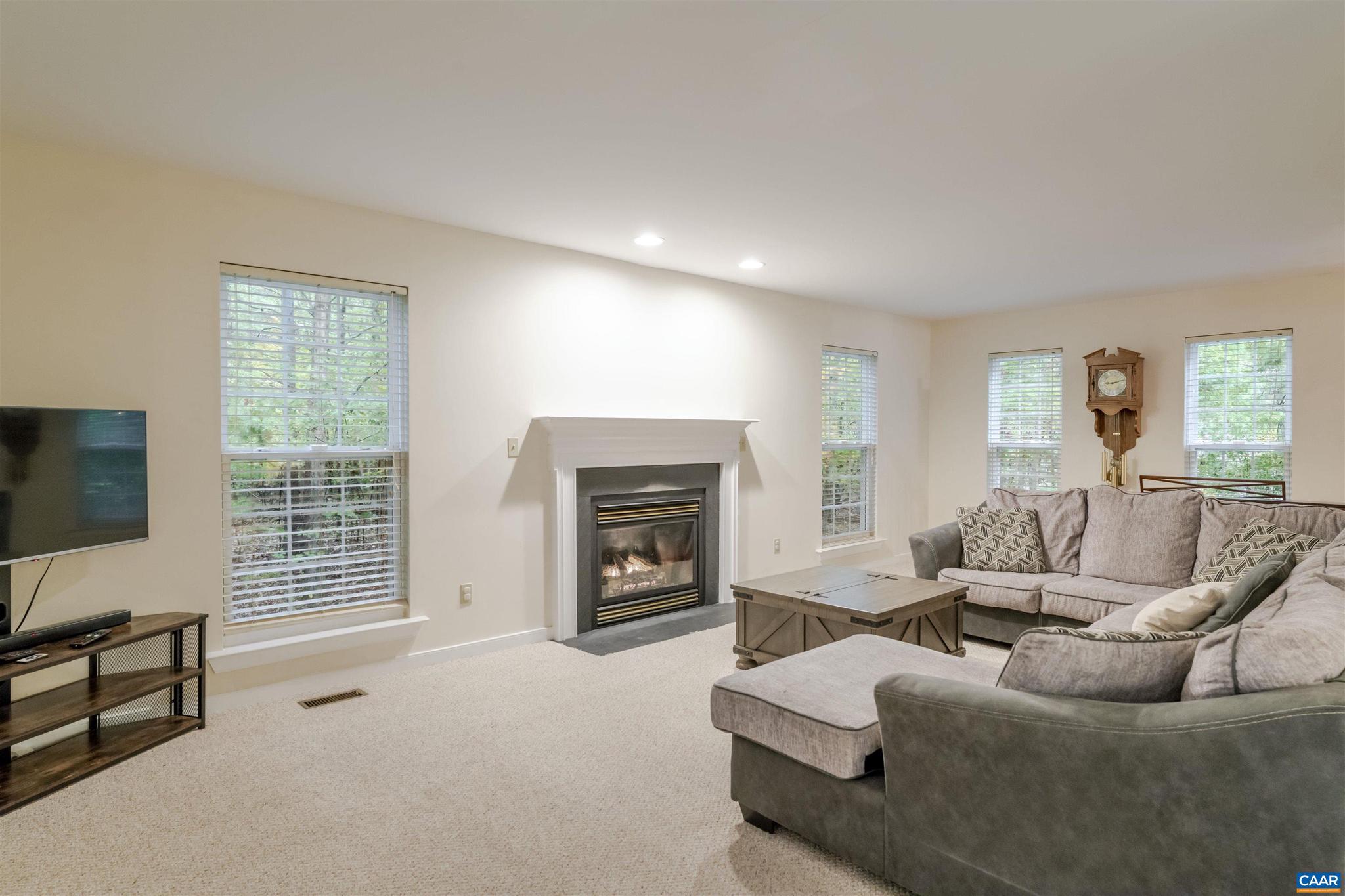 SHENANDOAH CROSSING - Residential