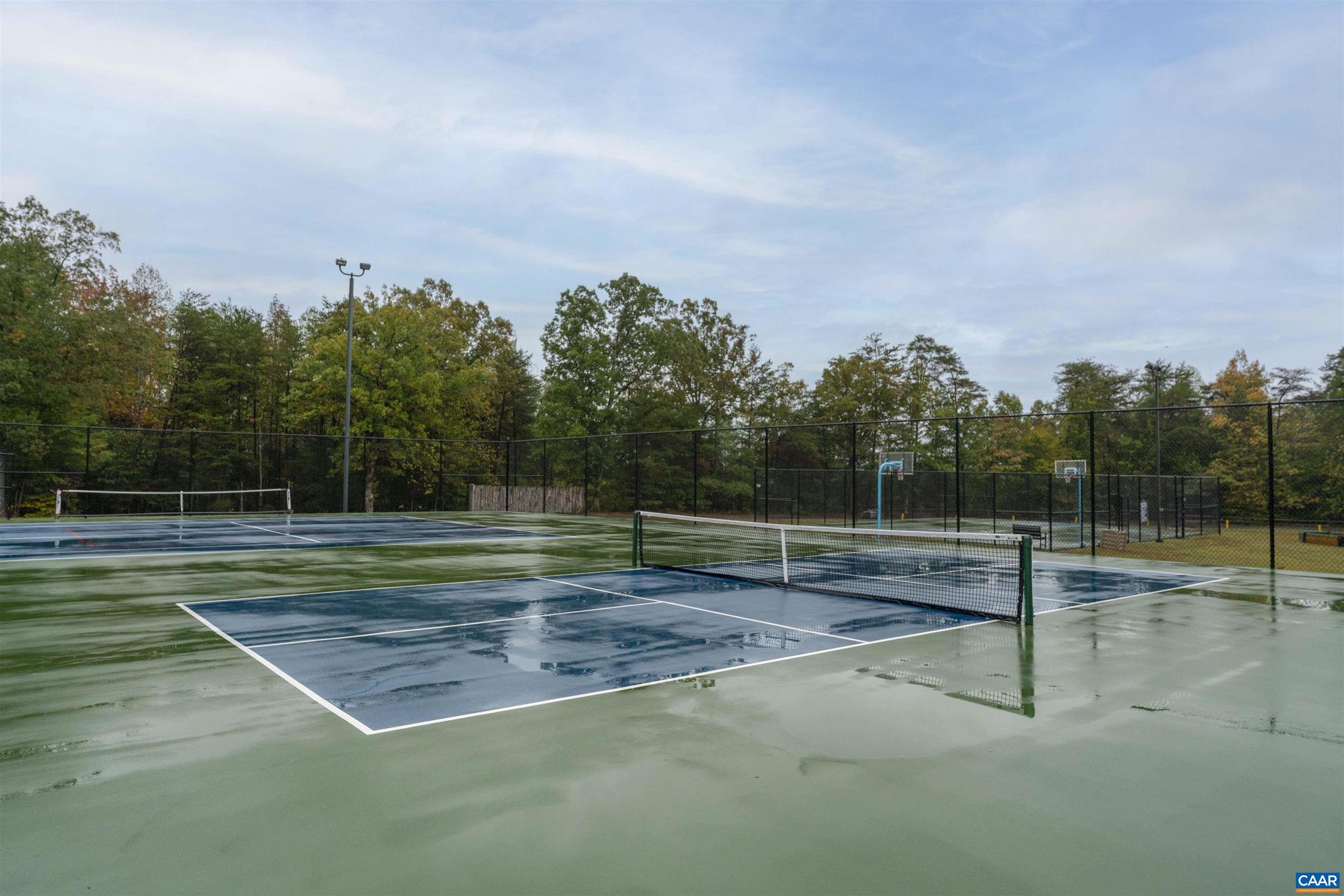 SHENANDOAH CROSSING - Residential