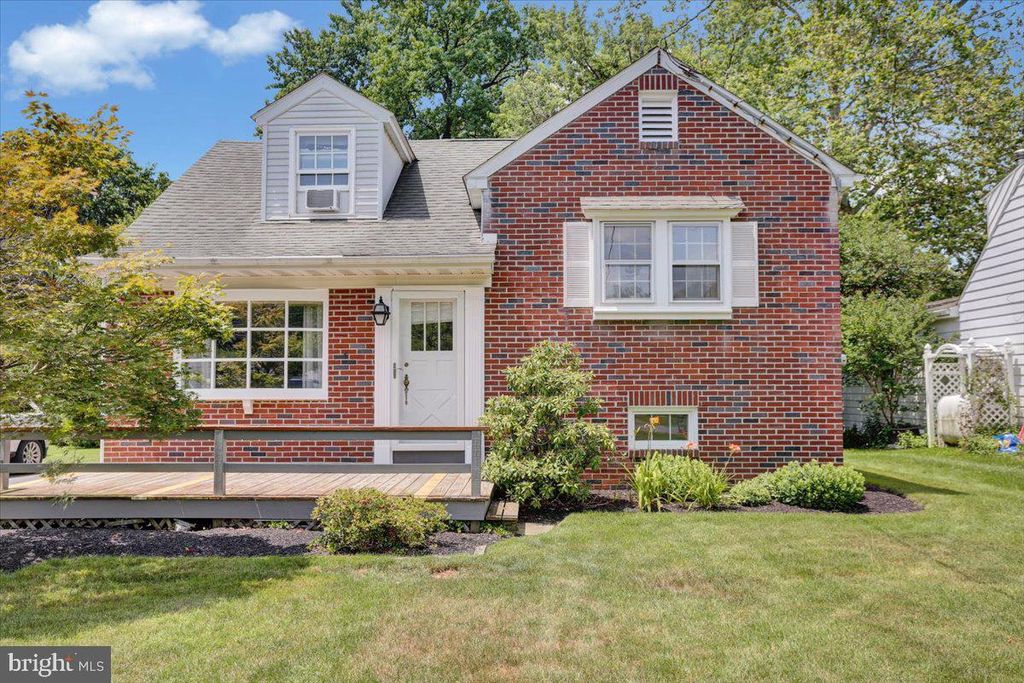 Photo of 1441 HOLLYWOOD DR, LANCASTER, PA 17601 (MLS # PALA2037268)