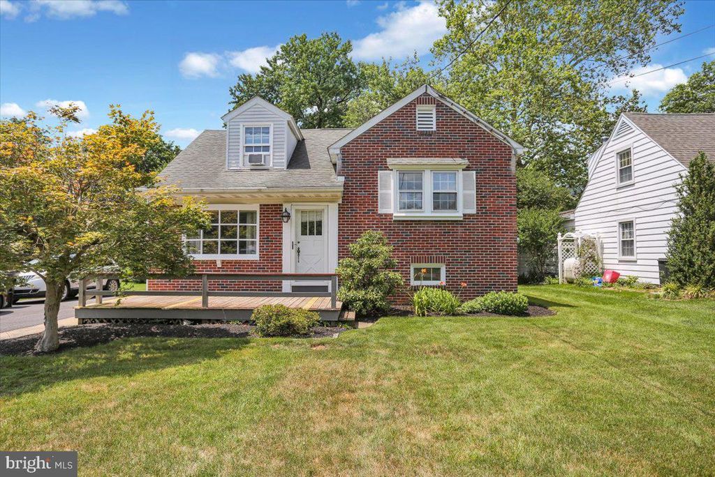 Photo of 1441 HOLLYWOOD DR, LANCASTER, PA 17601 (MLS # PALA2037268)