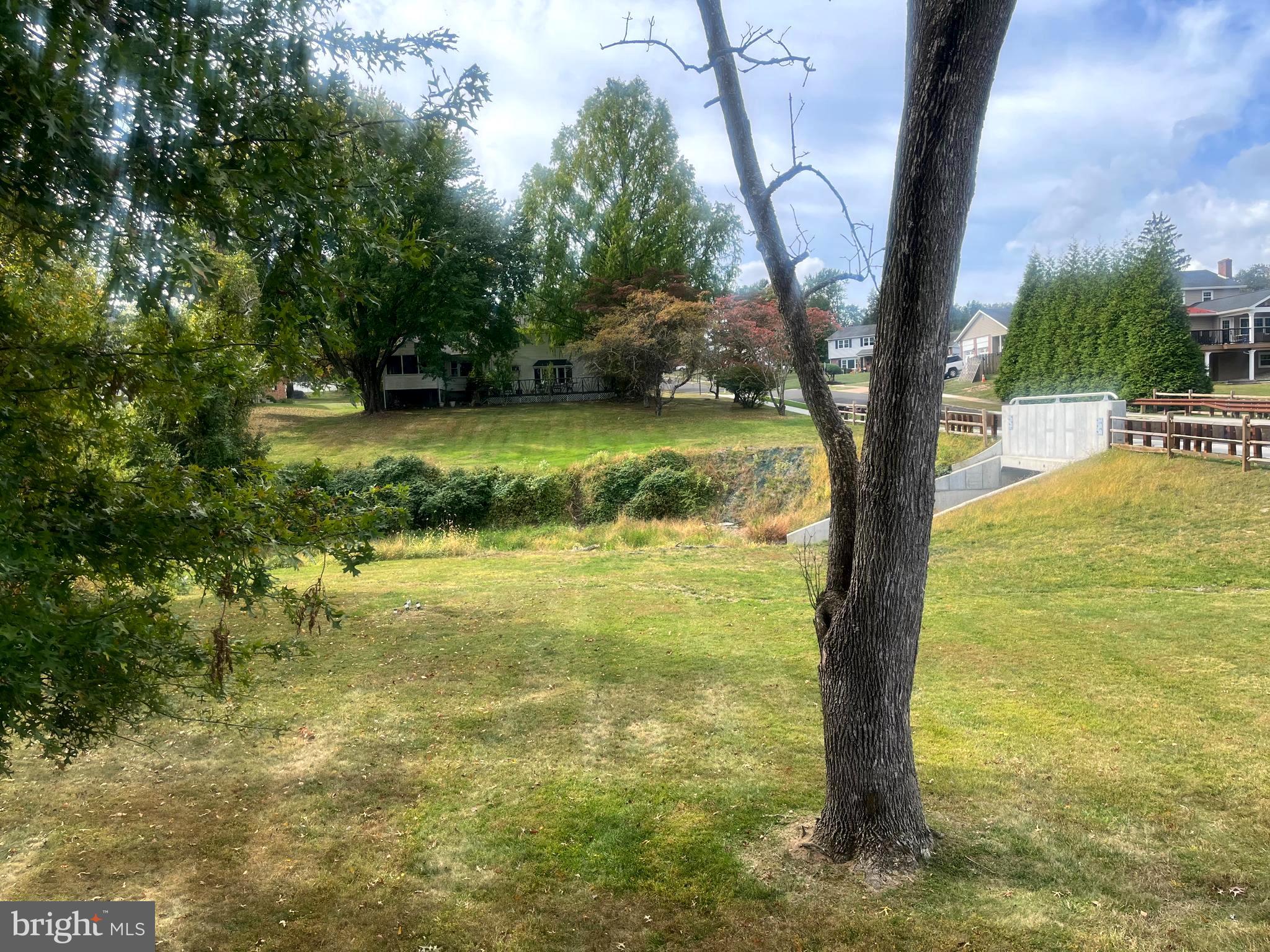 BUCKRIDGE FARMS - Residential