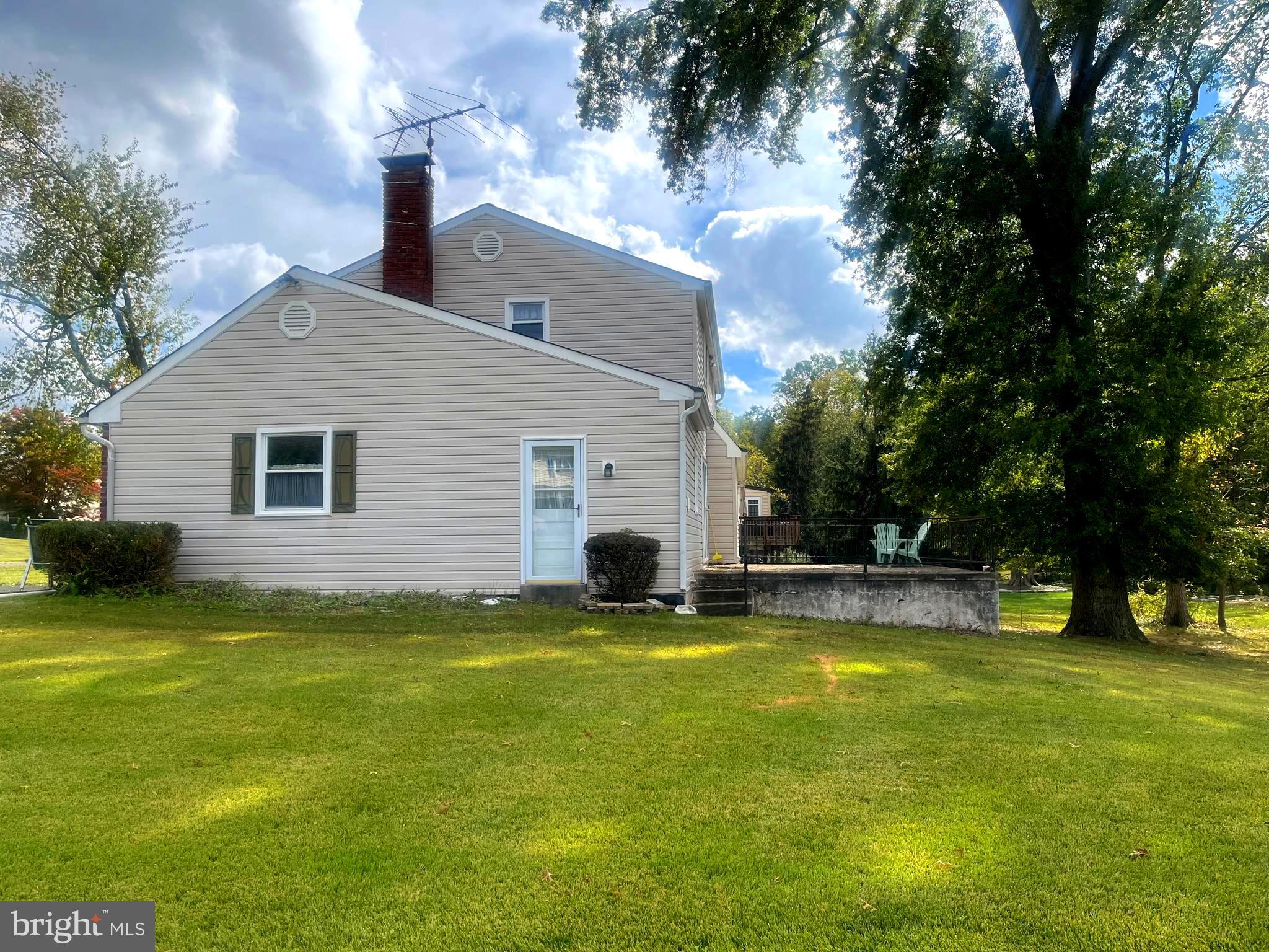 1366 STEPHEN WAY