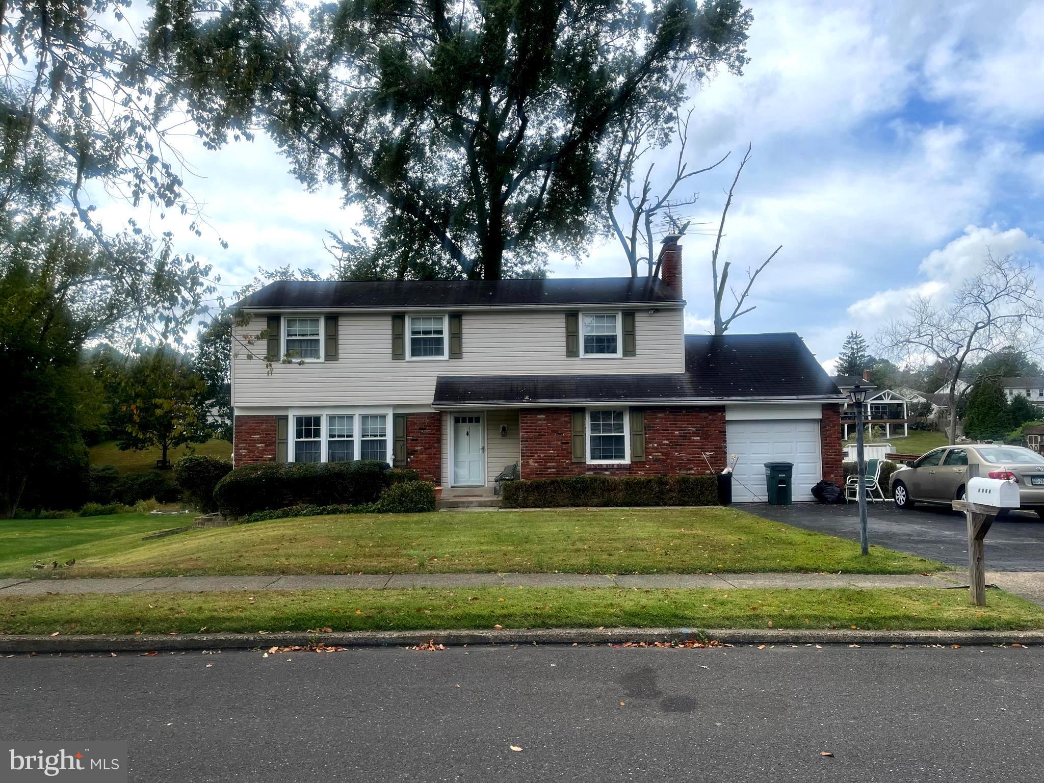 1366 STEPHEN WAY