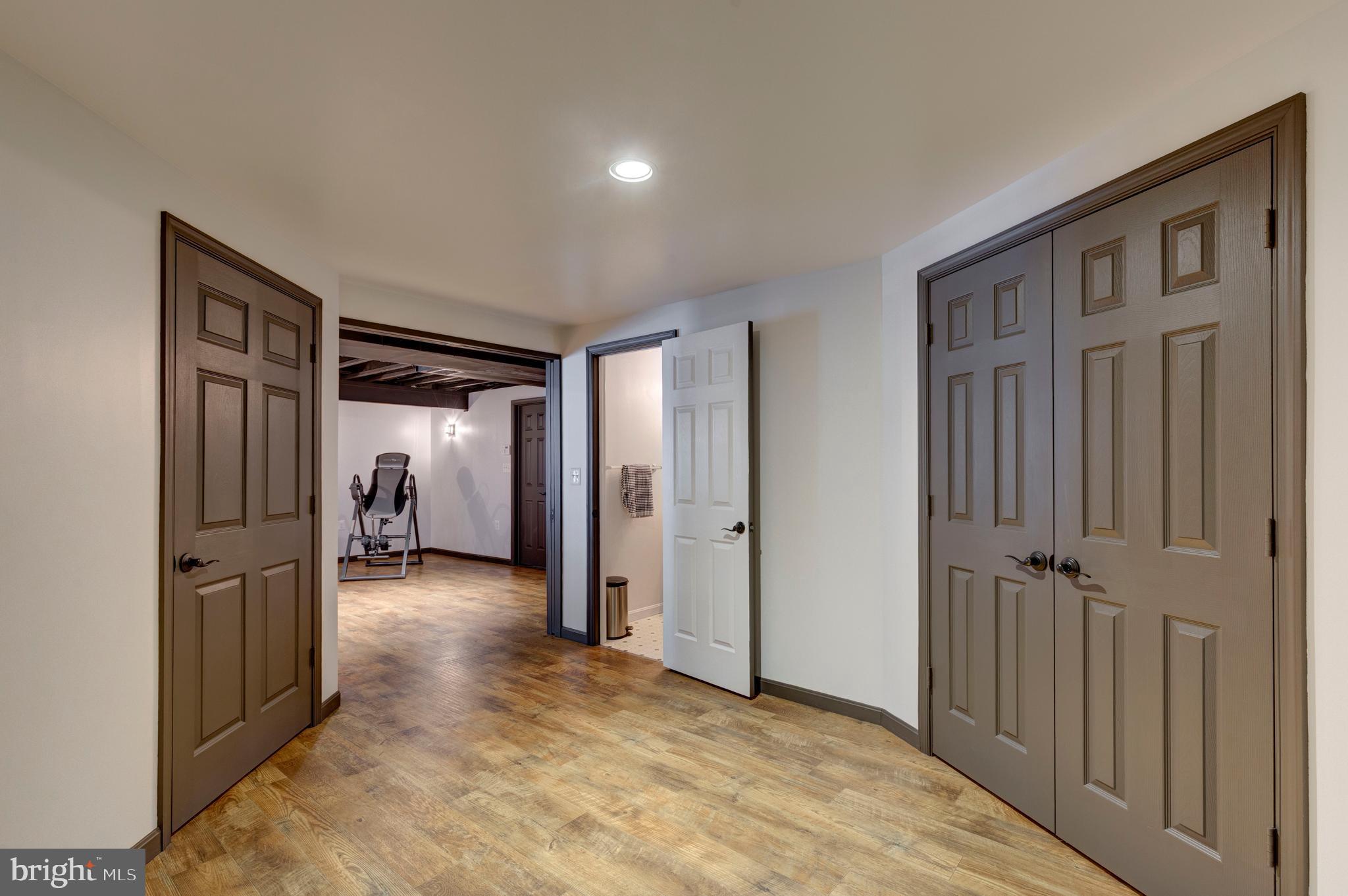 BRYNWOOD HILLS - Residential