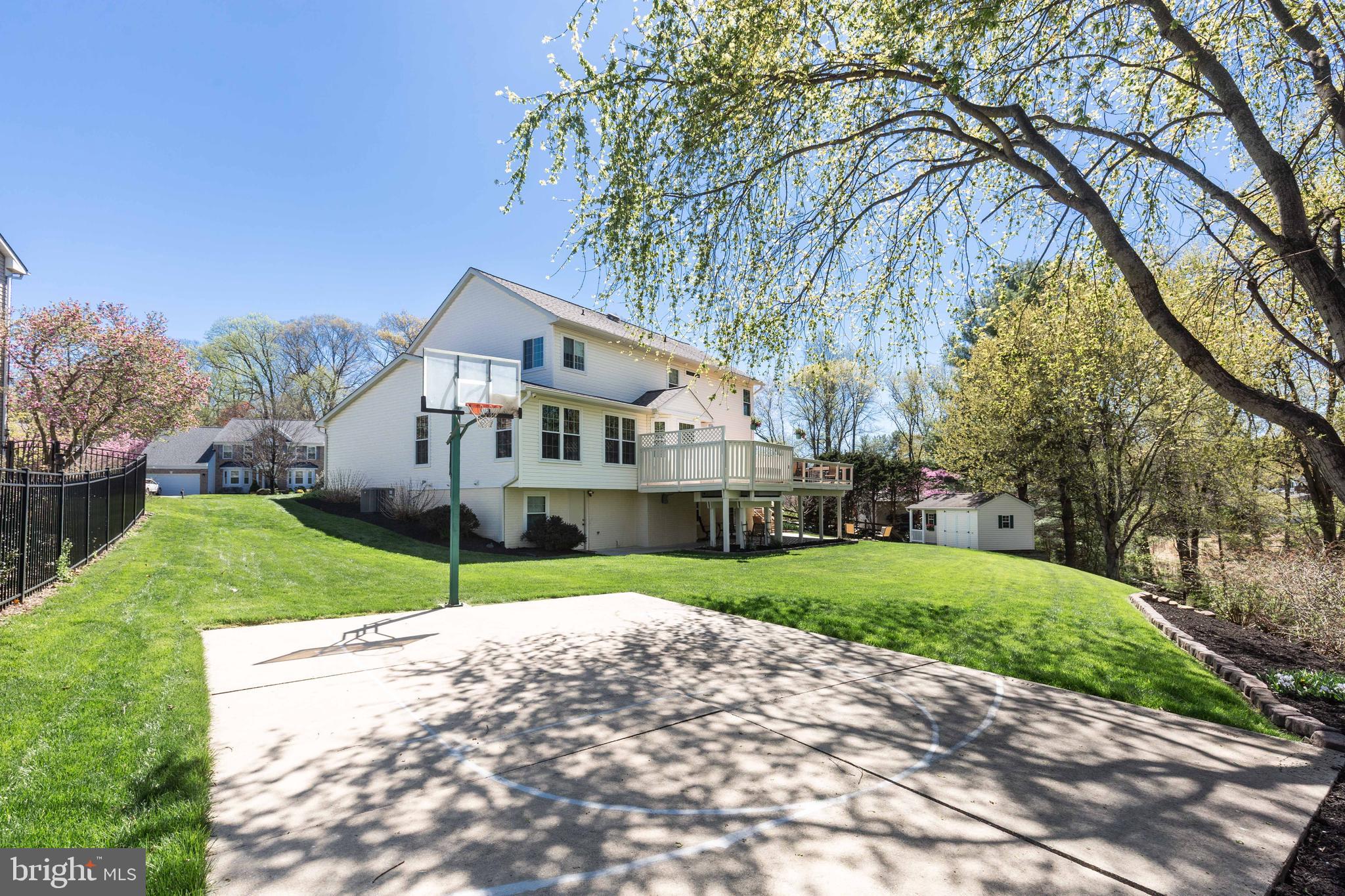 BRYNWOOD HILLS - Residential