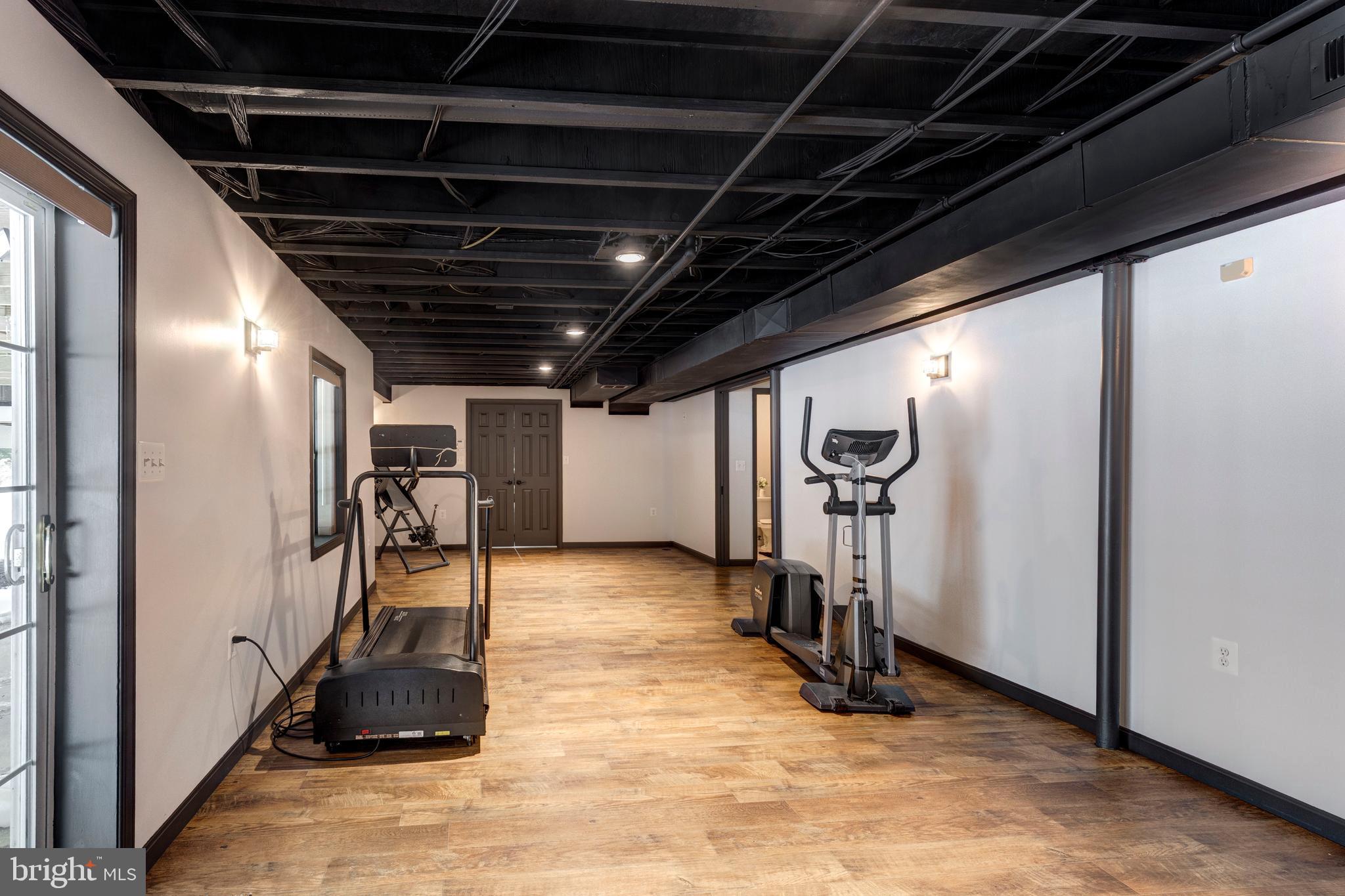 BRYNWOOD HILLS - Residential