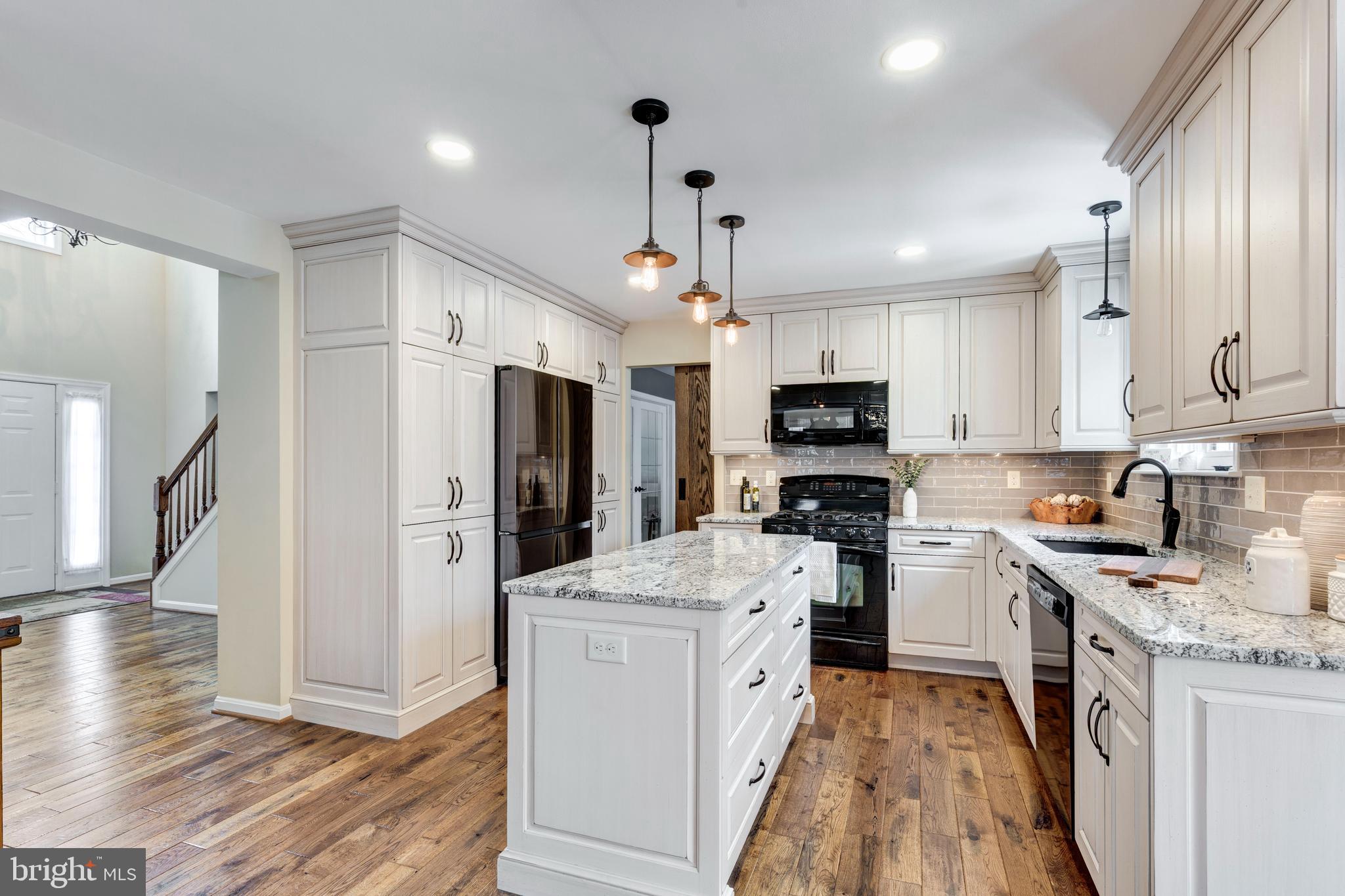 BRYNWOOD HILLS - Residential