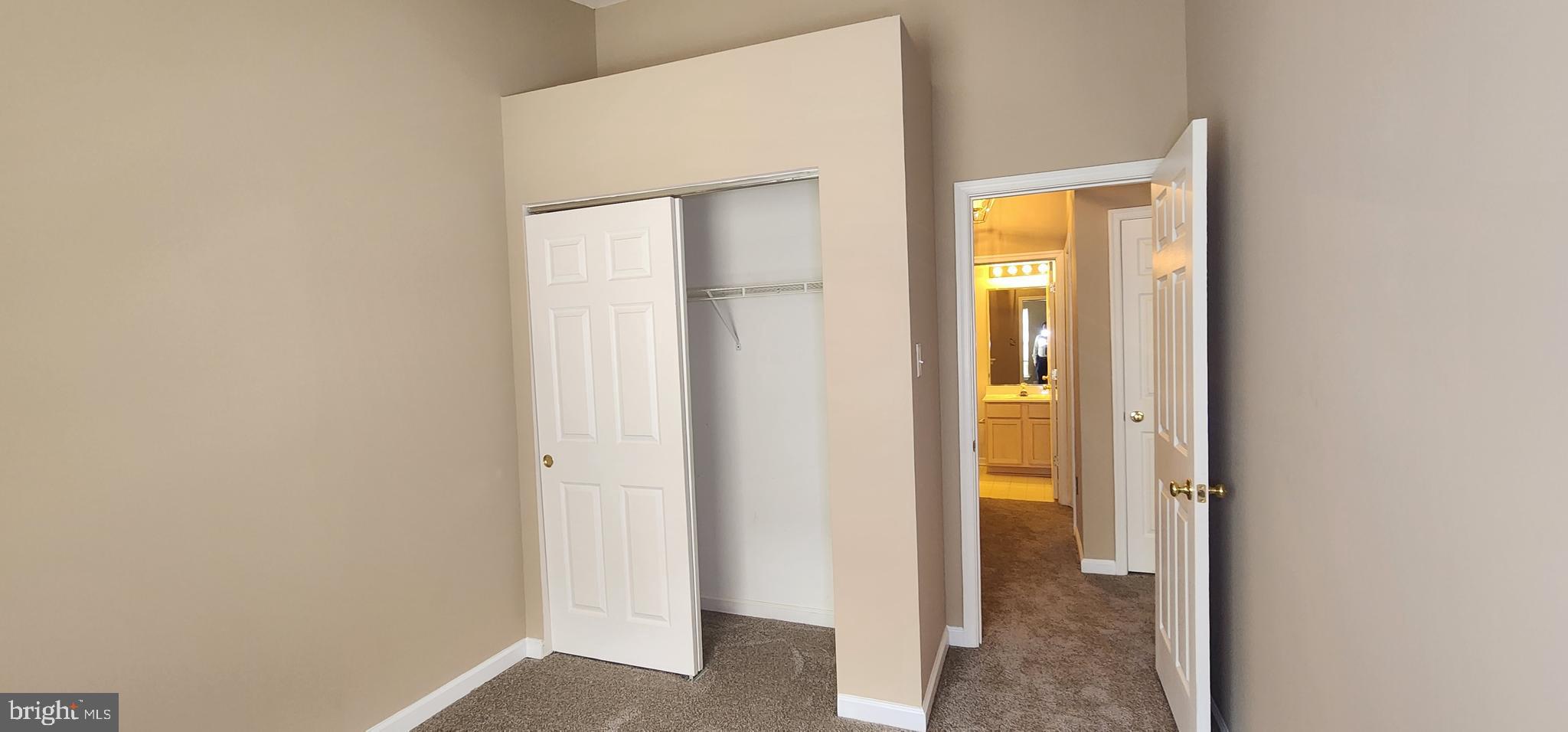 THE VILLAGES OF LYONSFIELD RUN - Residential Lease