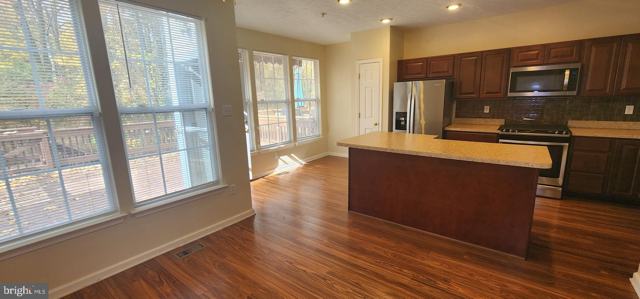 THE VILLAGES OF LYONSFIELD RUN - Residential Lease