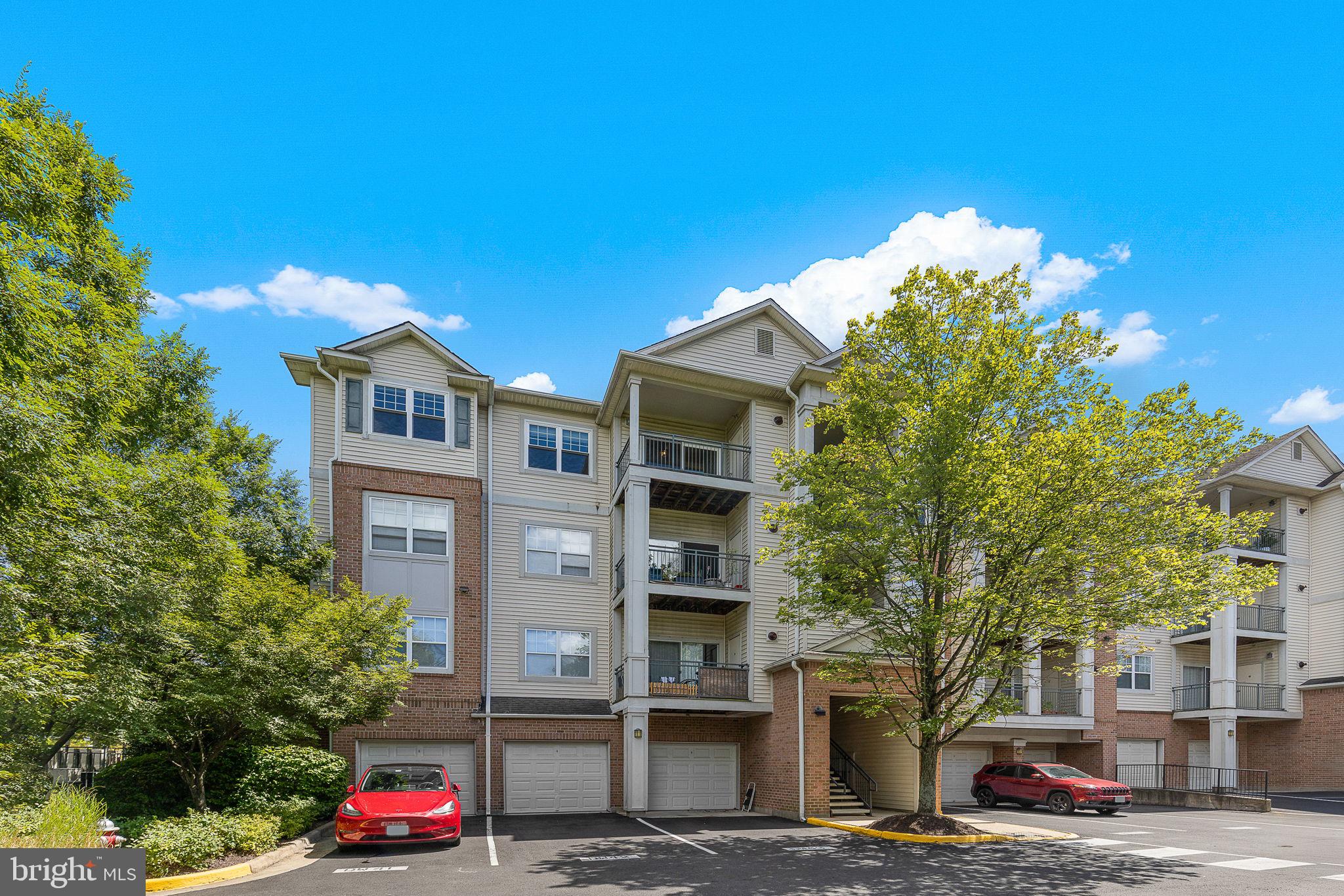 4401 WEATHERINGTON LANE 401