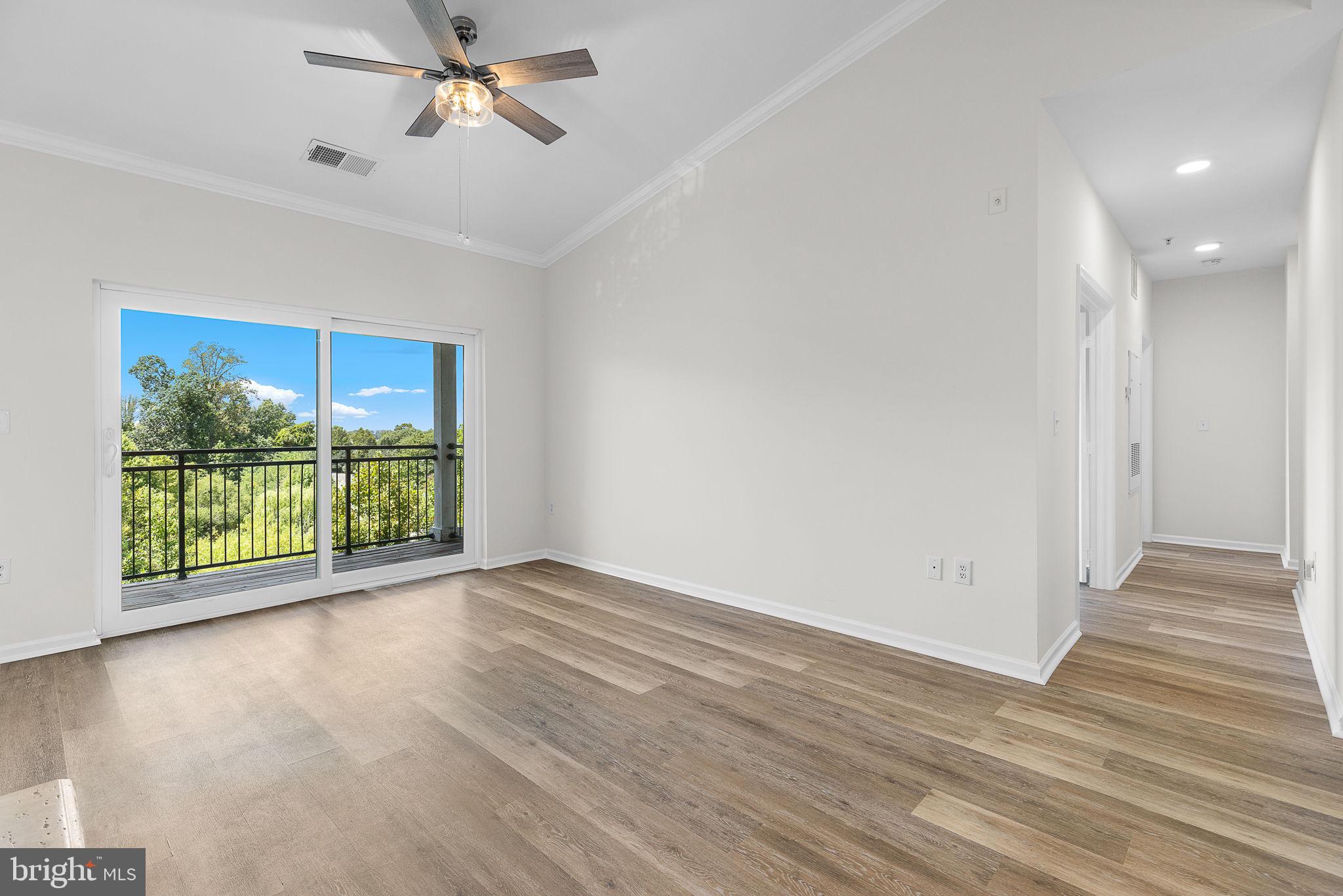 4401 WEATHERINGTON LANE 401