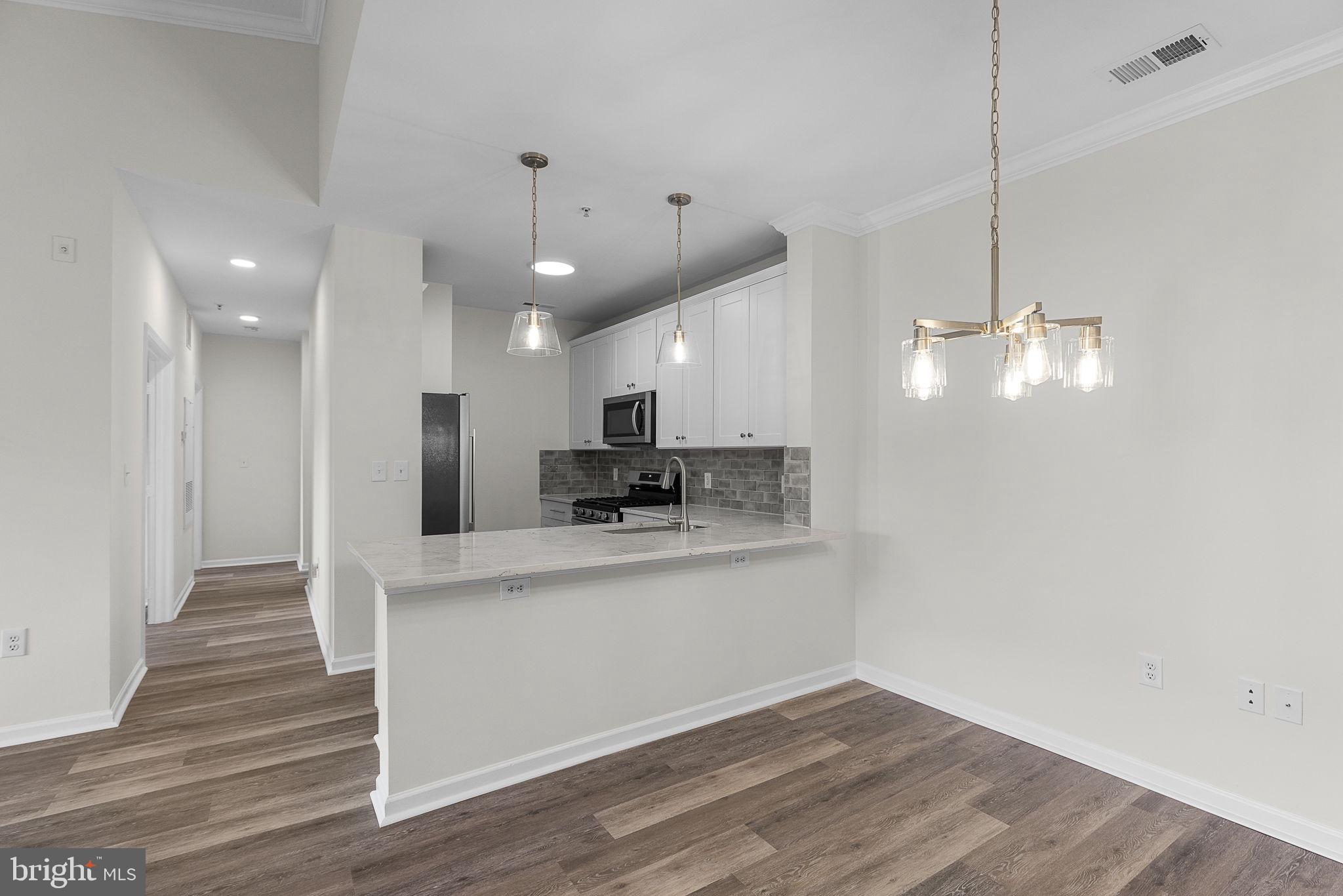 4401 WEATHERINGTON LANE 401