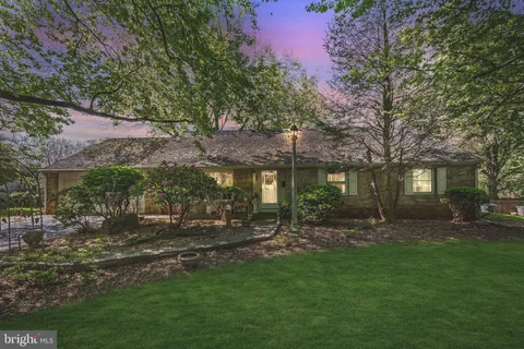 1422 Timberline Drive, Pottstown, PA MLS: PACT2097992