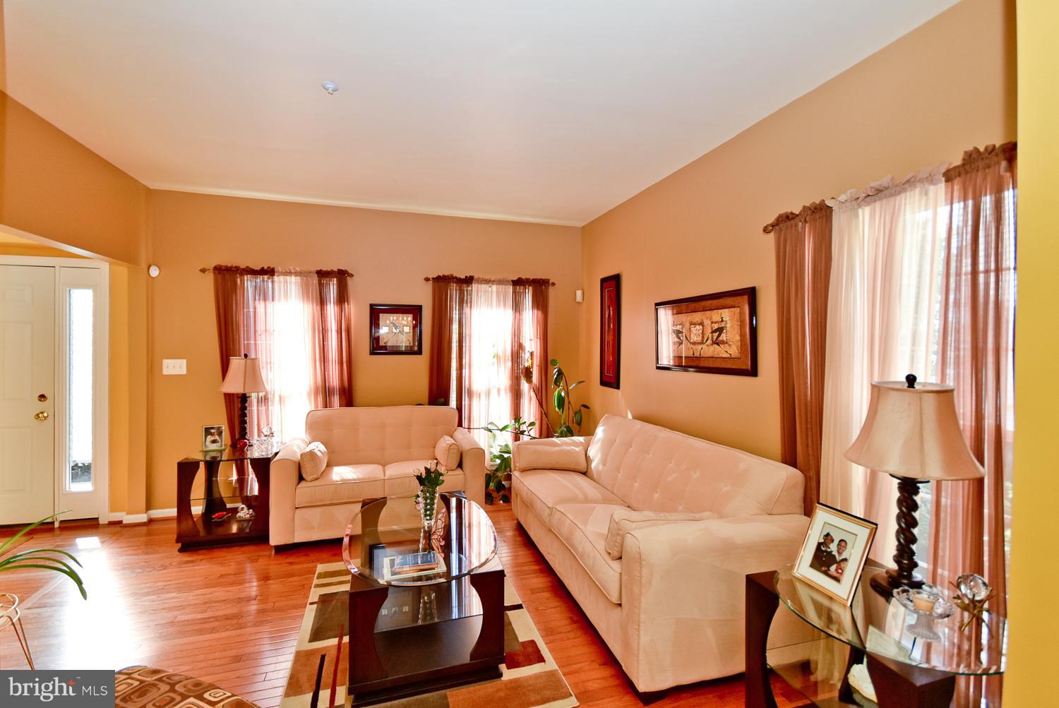 SUMMIT CREEK - Residential