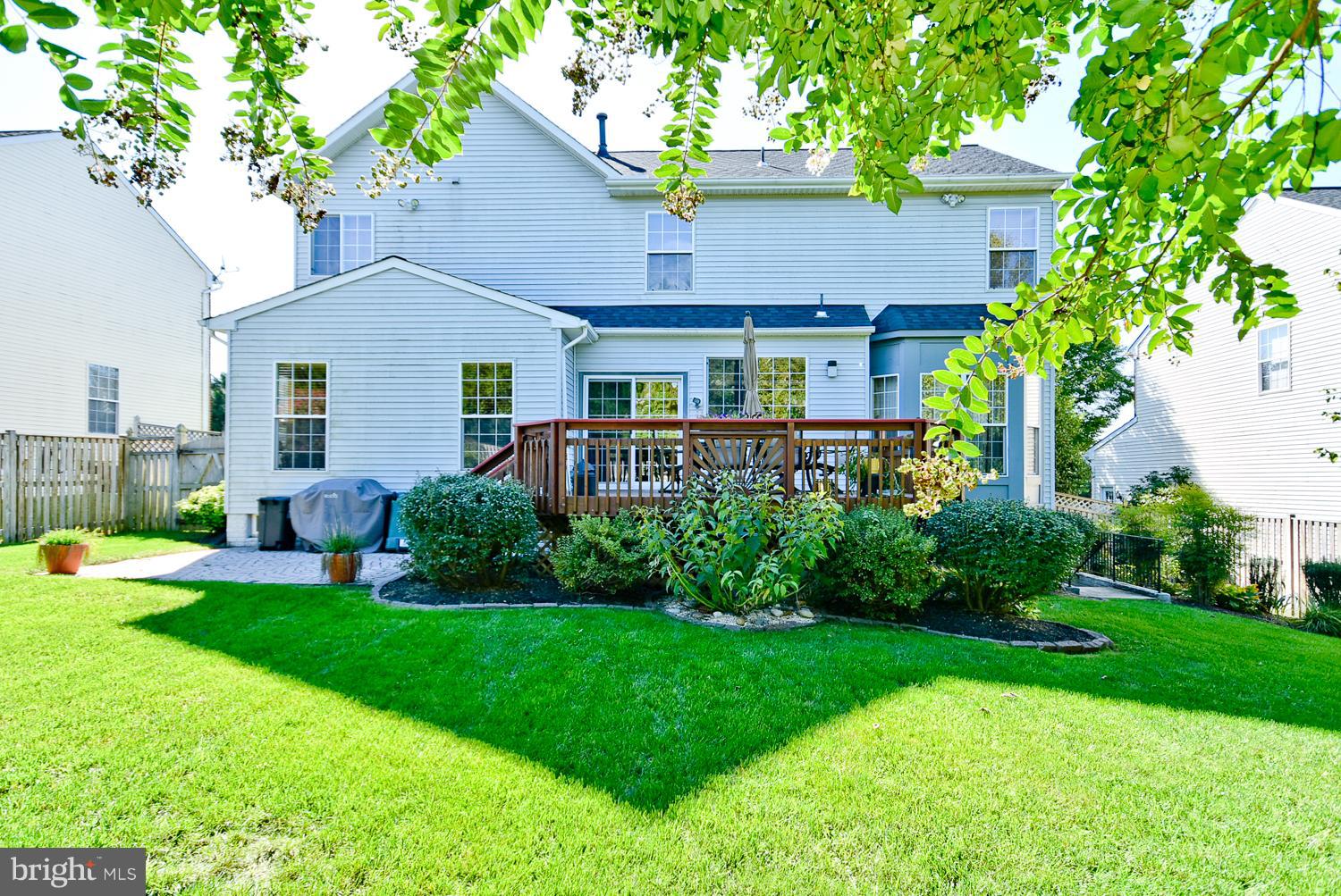 SUMMIT CREEK - Residential