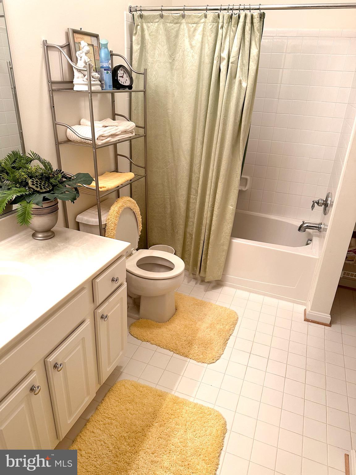 THE AVENUE AT FOREST RUN - Residential