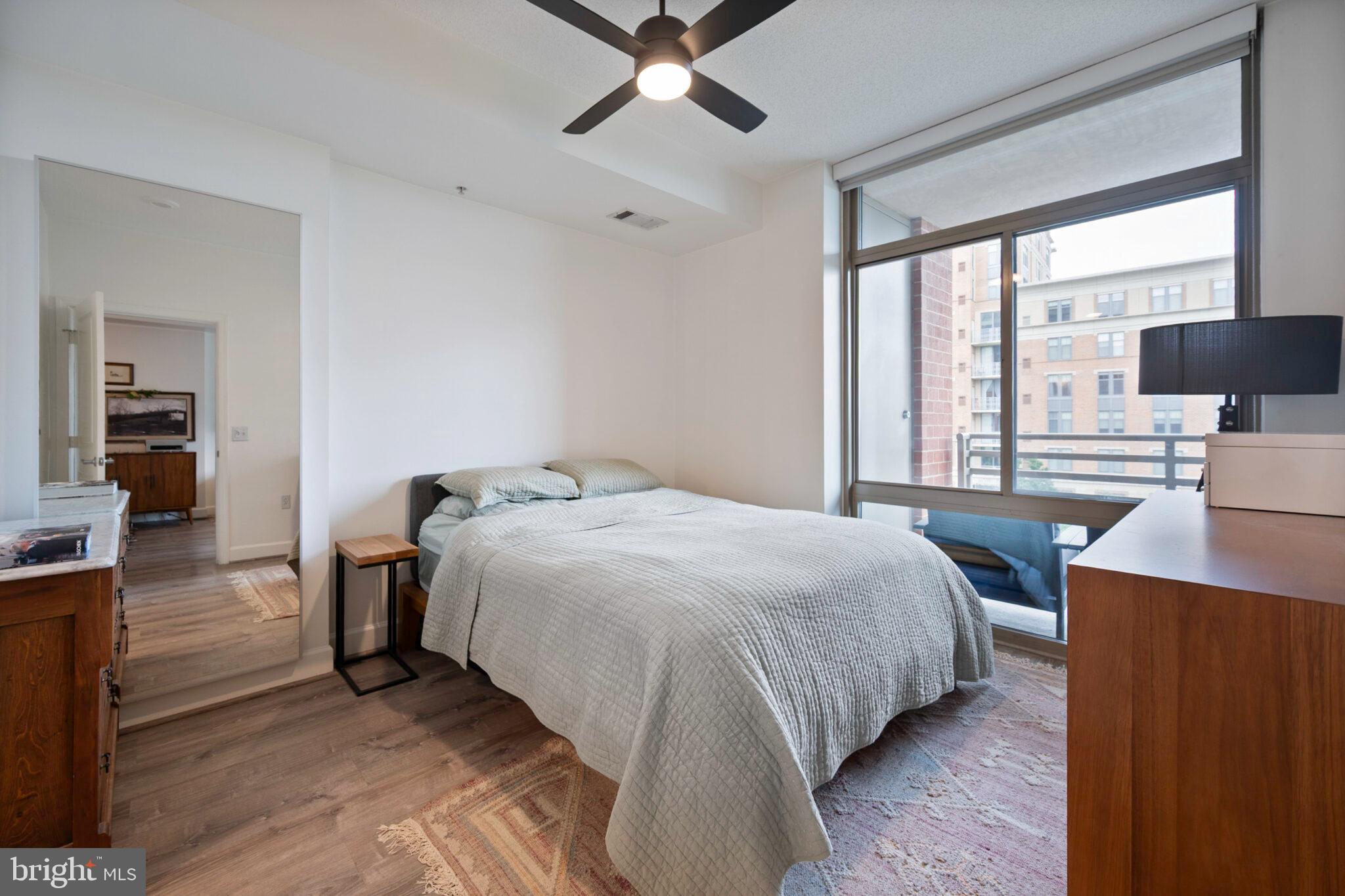 ECLIPSE ON CENTER PARK - Residential