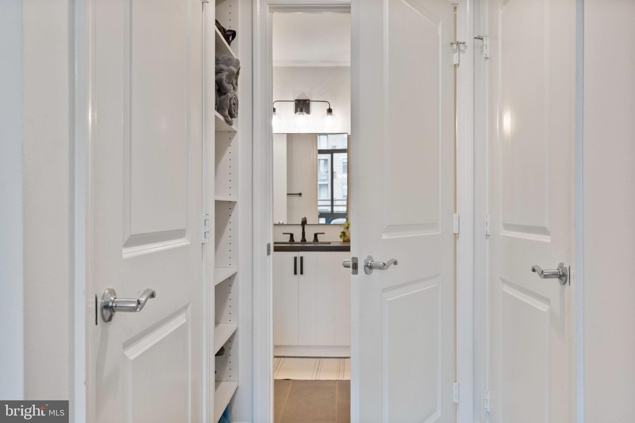 ECLIPSE ON CENTER PARK - Residential